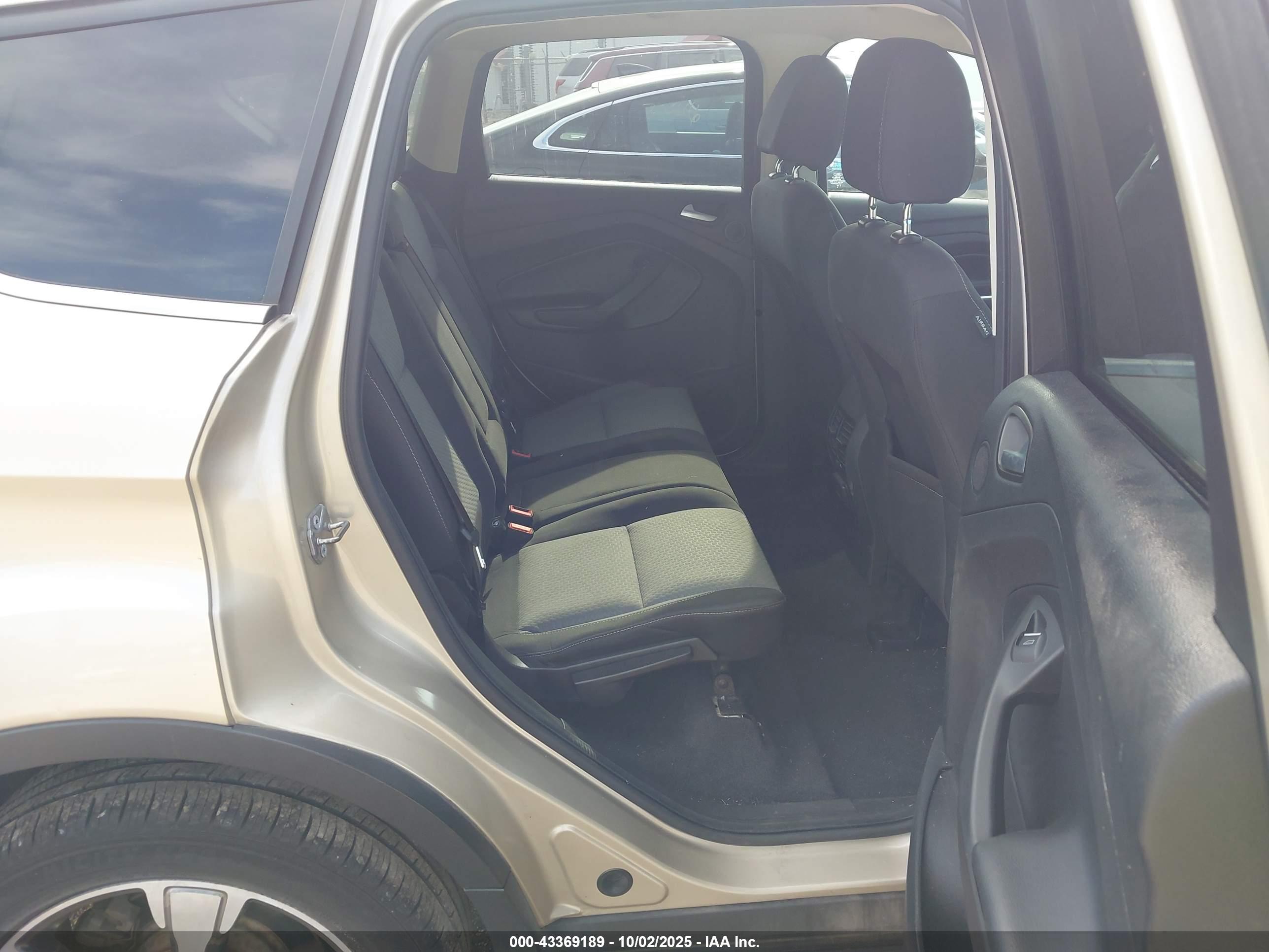 FORD ESCAPE image 8