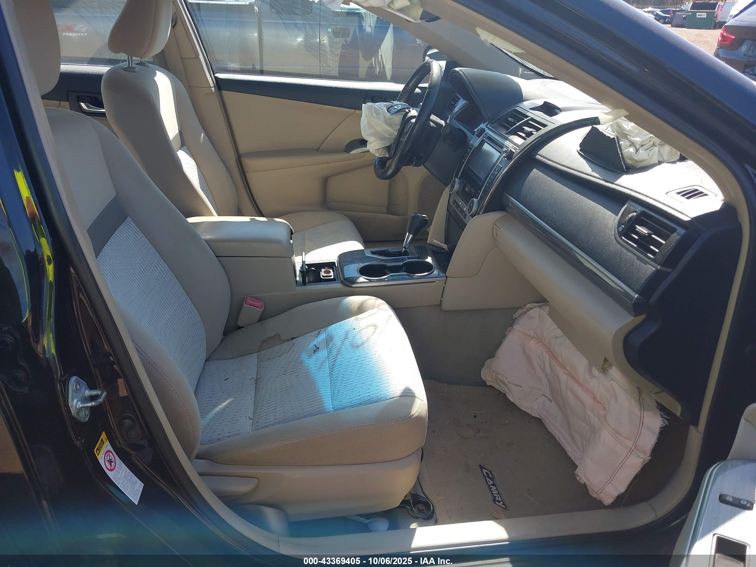 TOYOTA CAMRY image 5