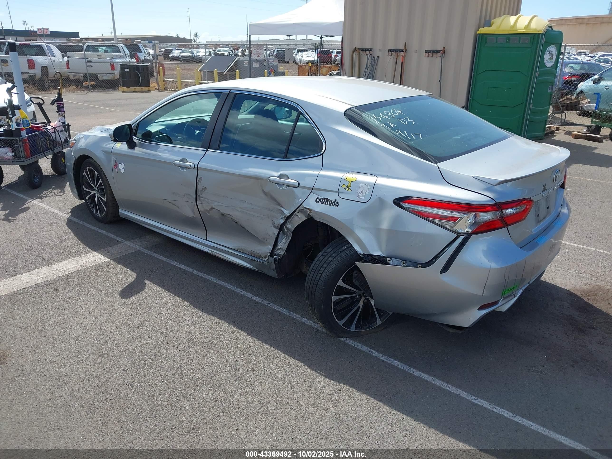 TOYOTA CAMRY image 3