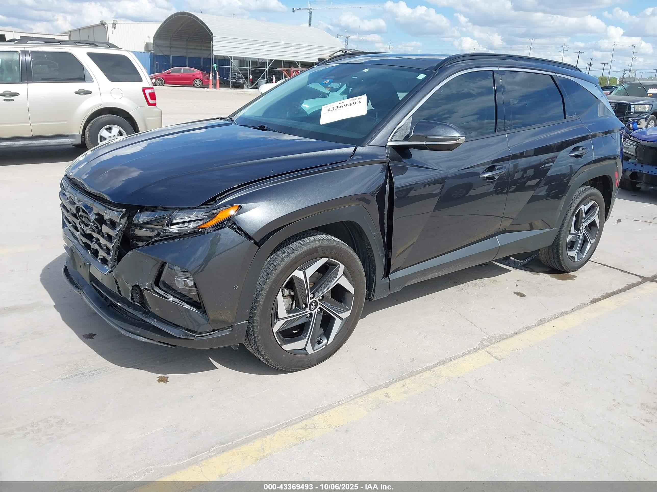 HYUNDAI TUCSON image 2