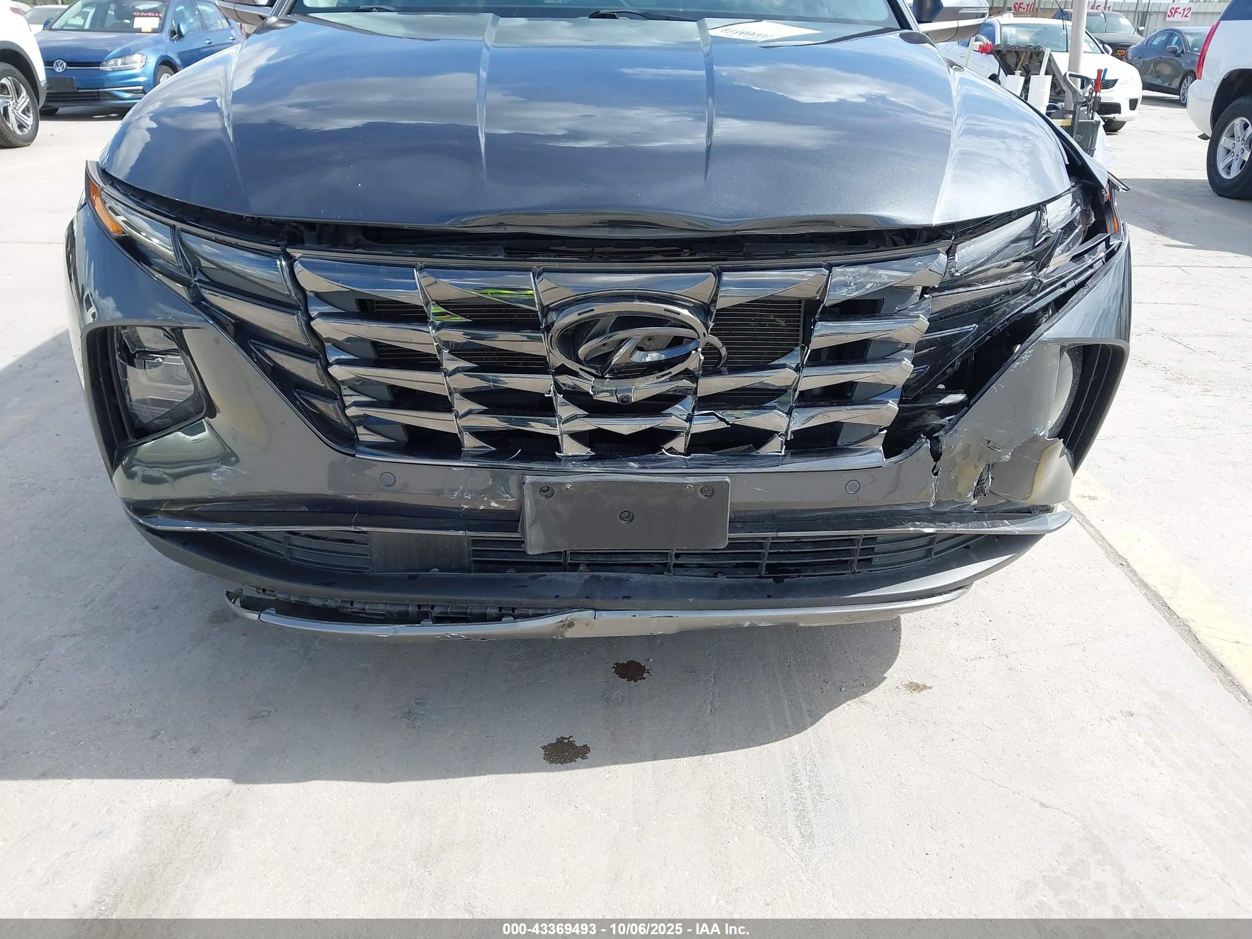 HYUNDAI TUCSON image 6