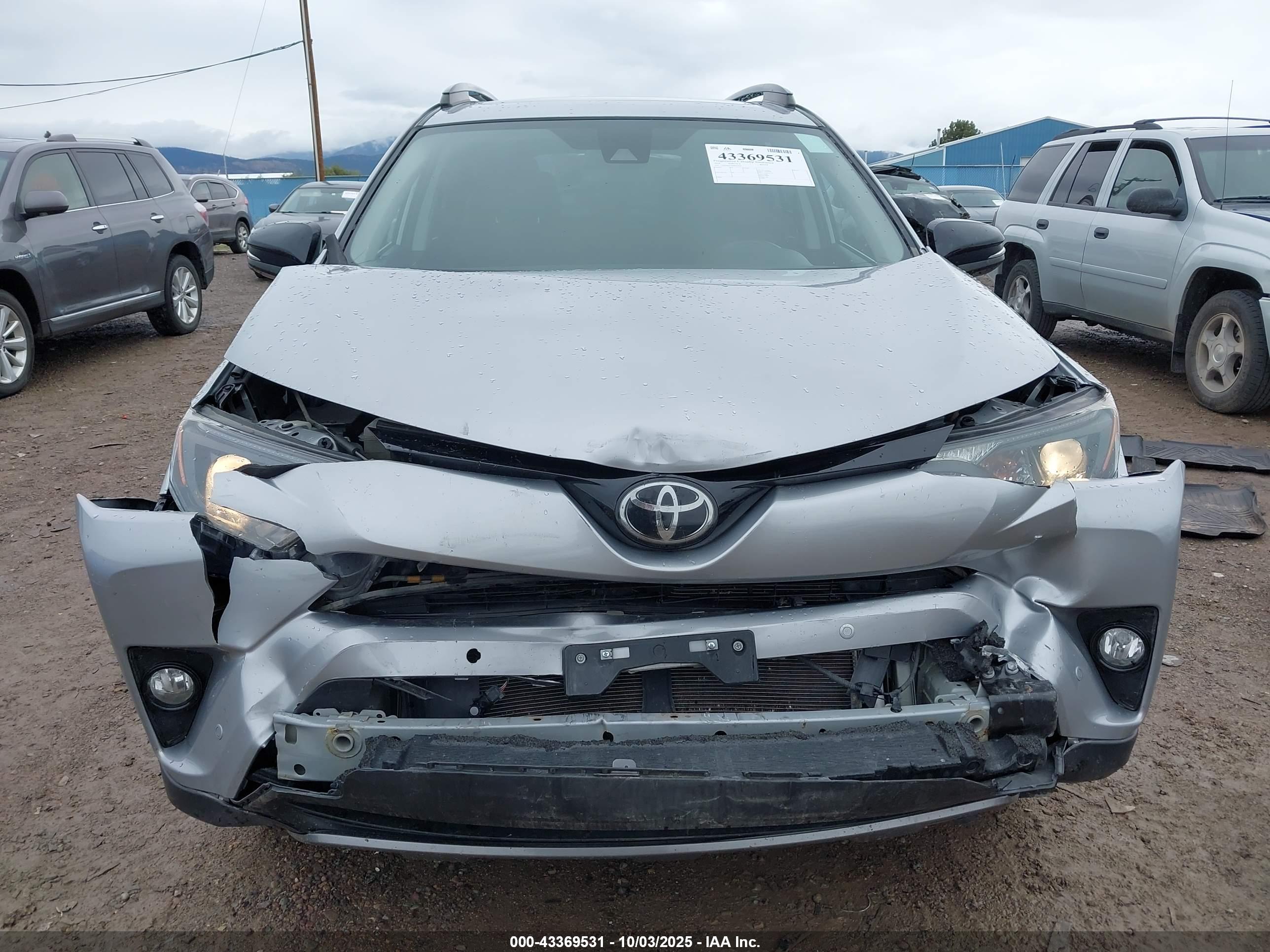 TOYOTA RAV4 image 6