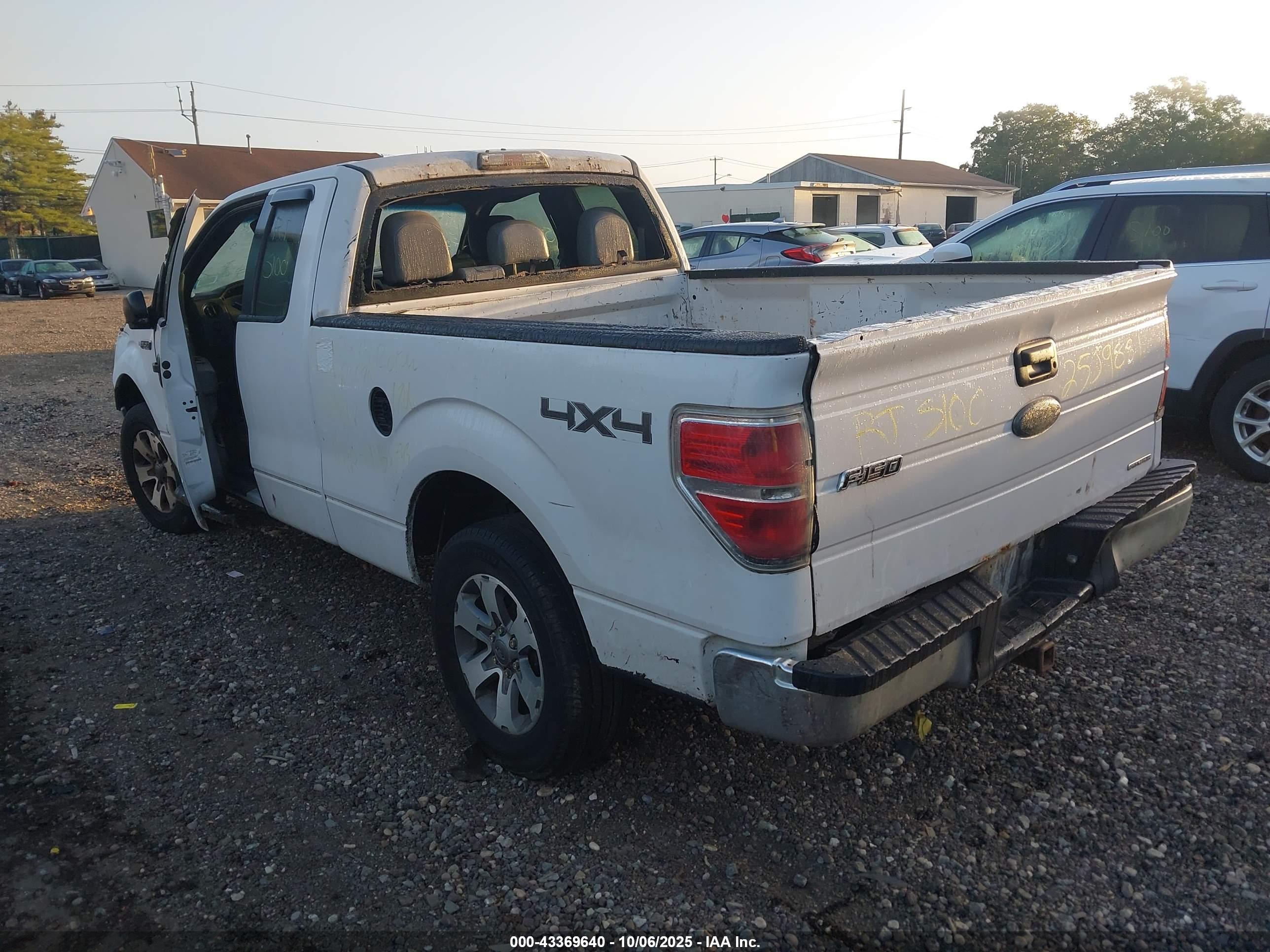 FORD F-150 image 3