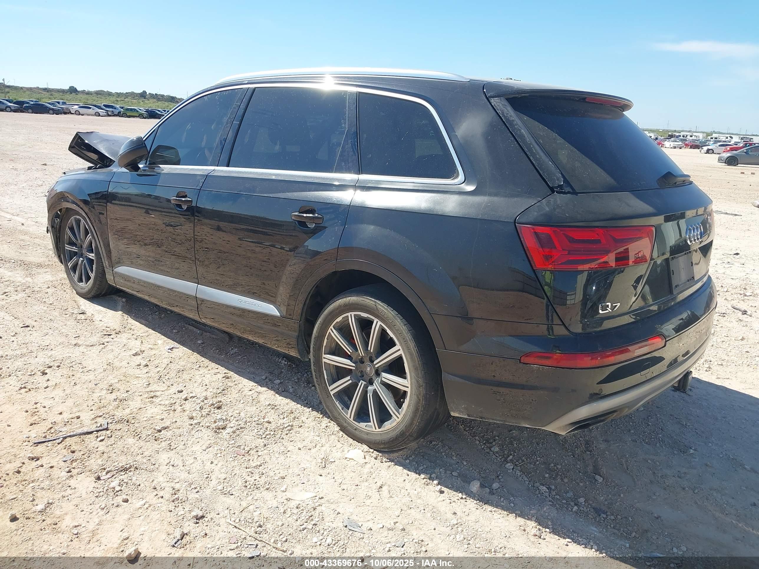 AUDI Q7 image 3