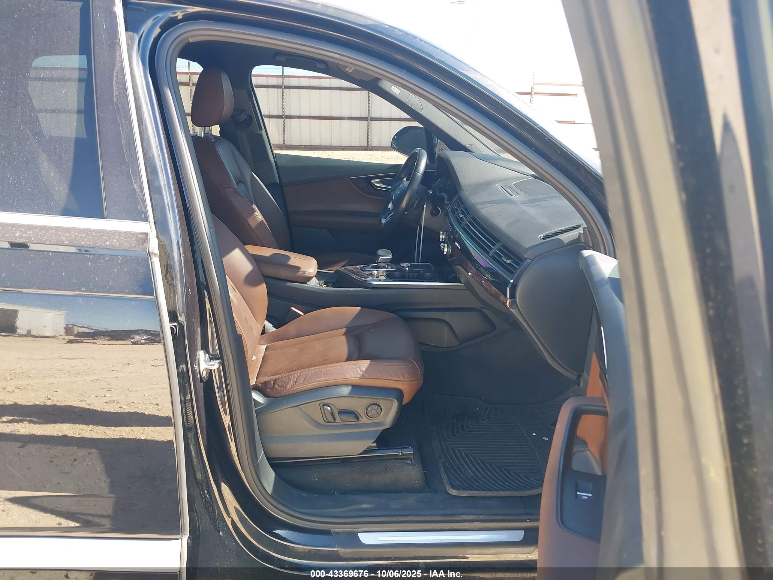 AUDI Q7 image 5