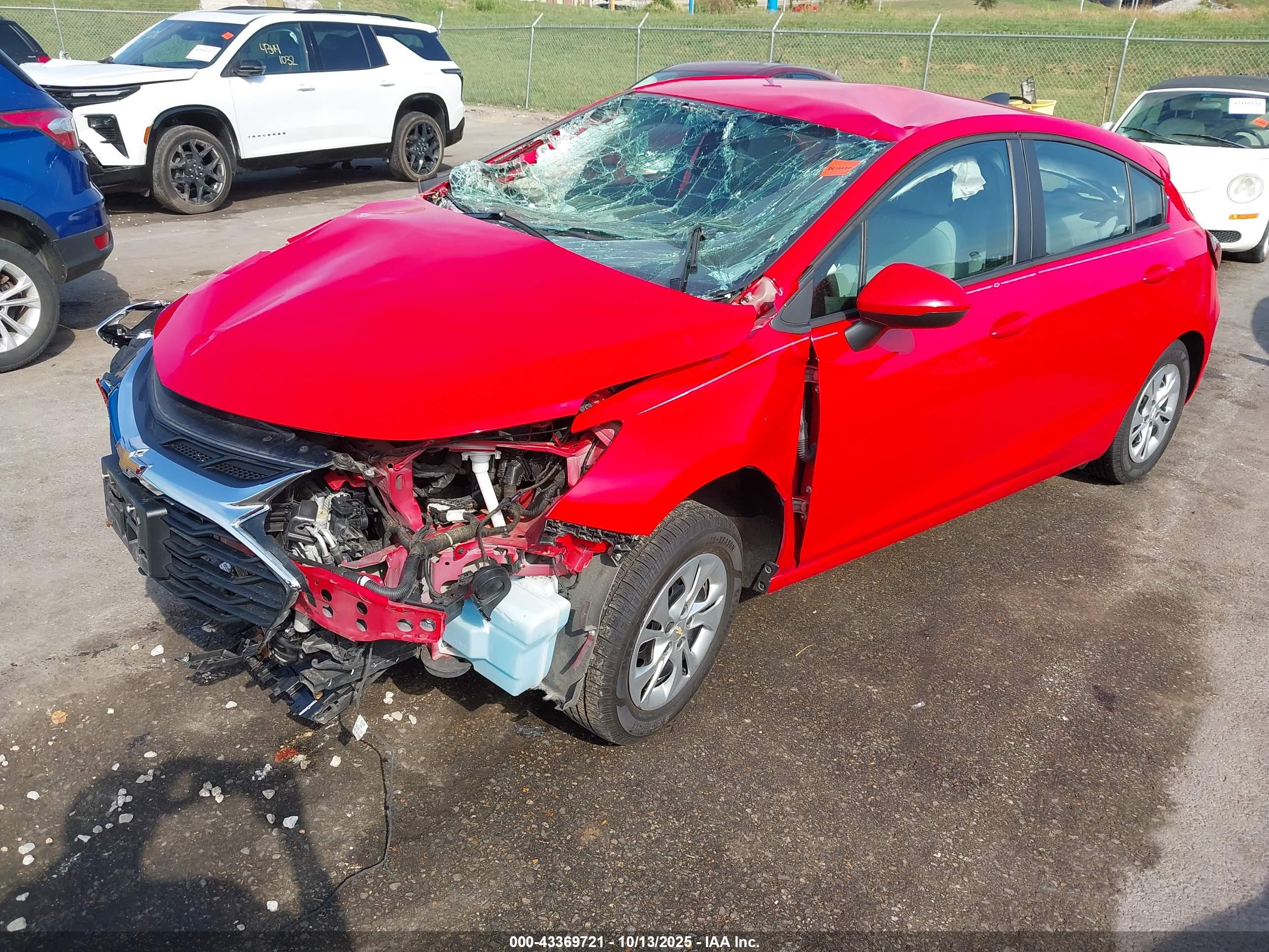 CHEVROLET CRUZE image 2