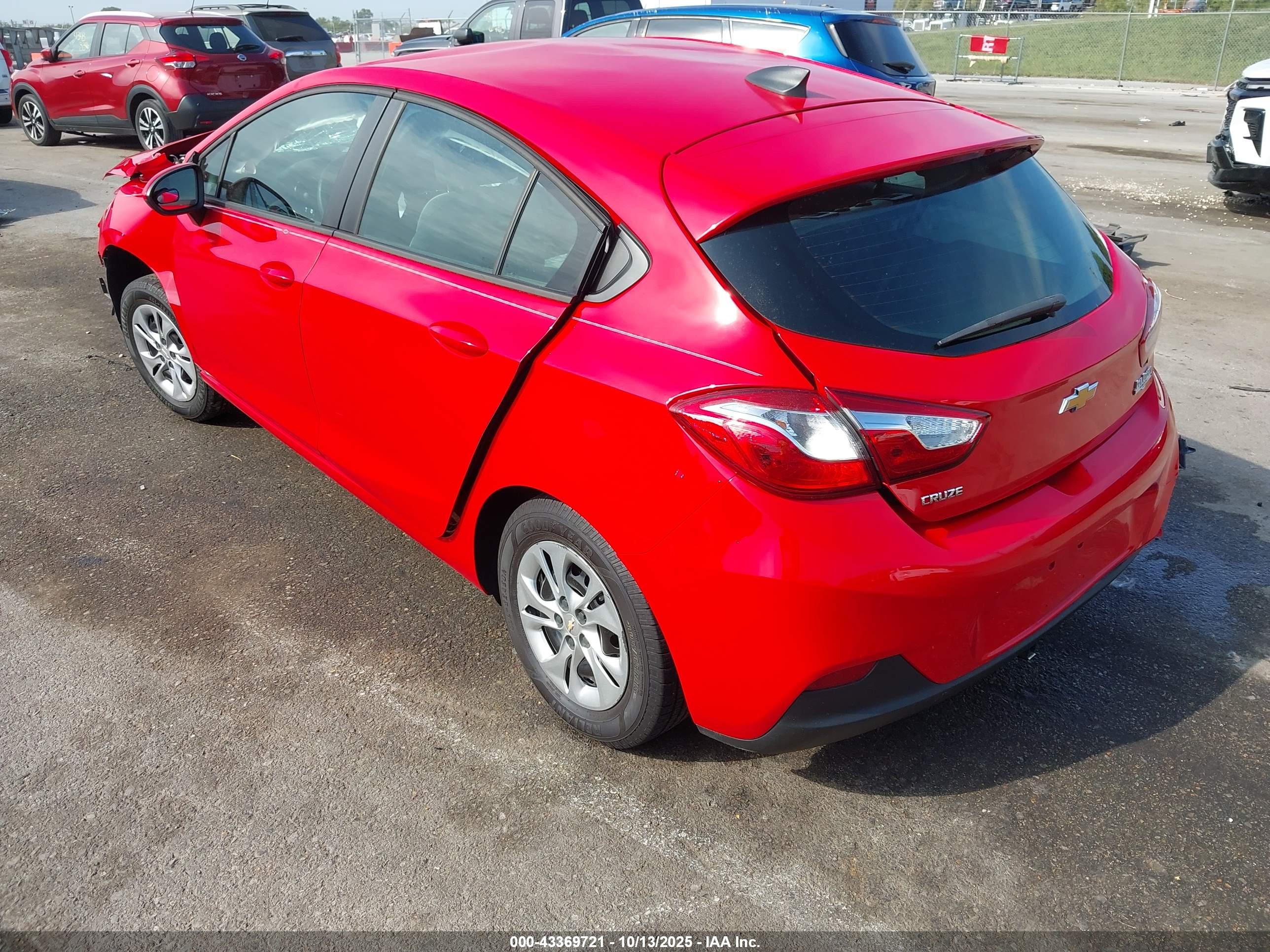 CHEVROLET CRUZE image 3