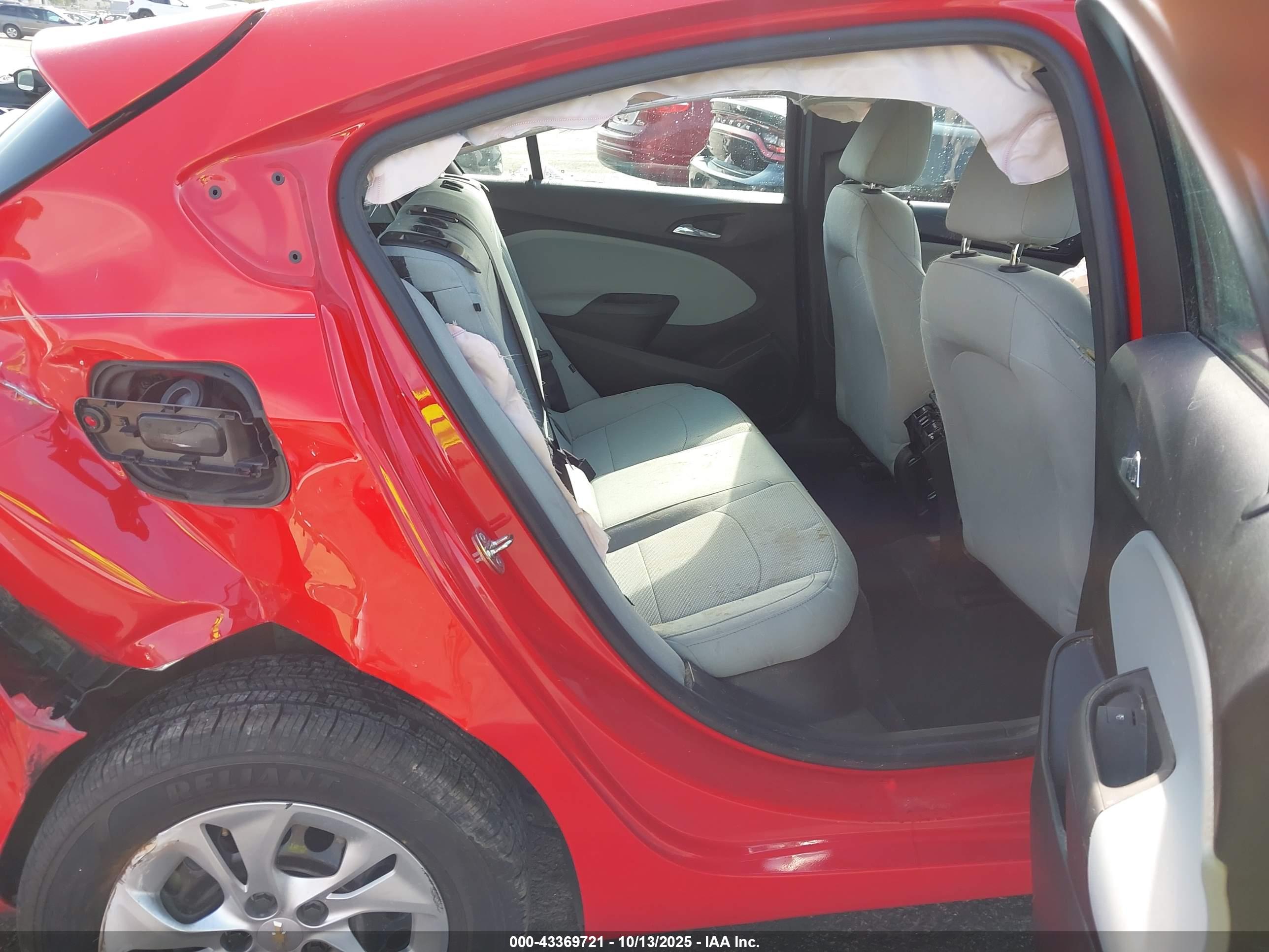 CHEVROLET CRUZE image 8