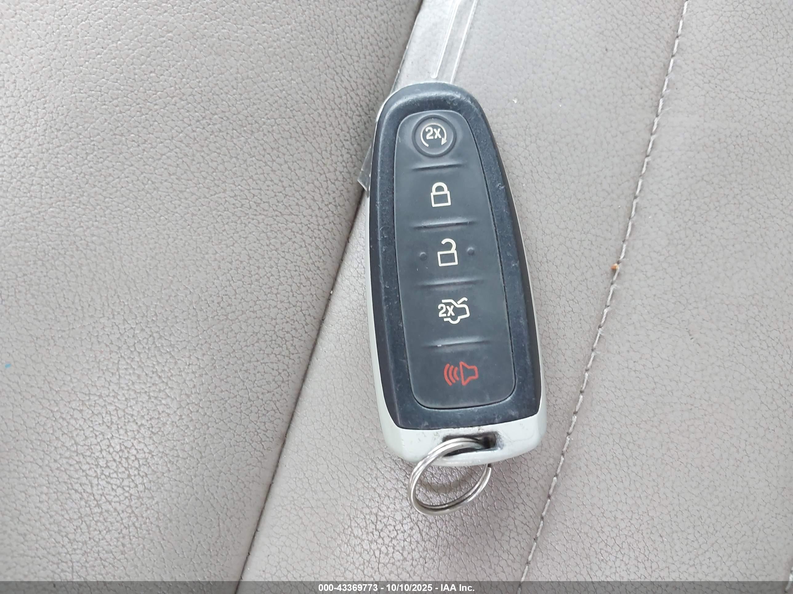 FORD ESCAPE image 11
