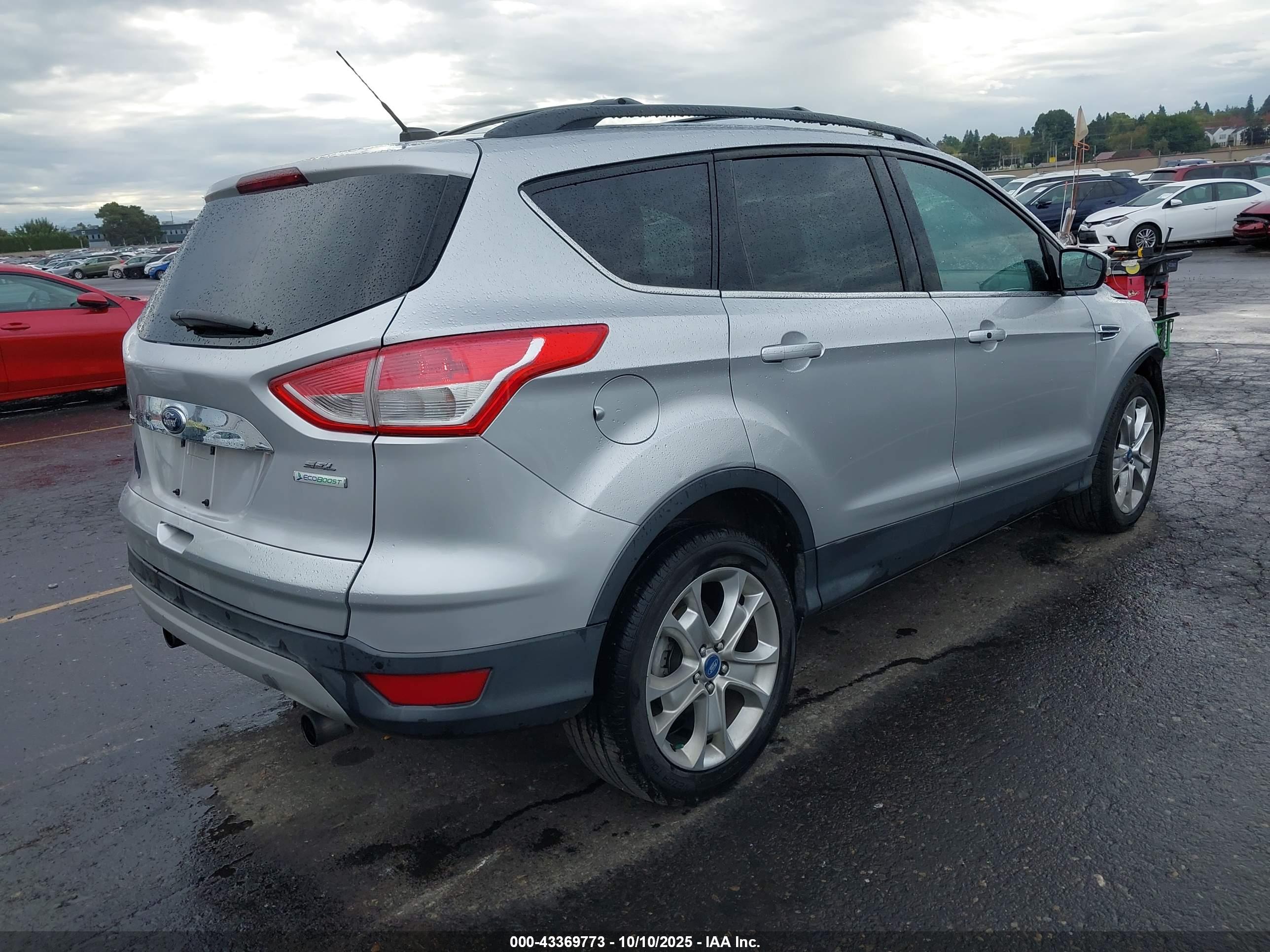 FORD ESCAPE image 4