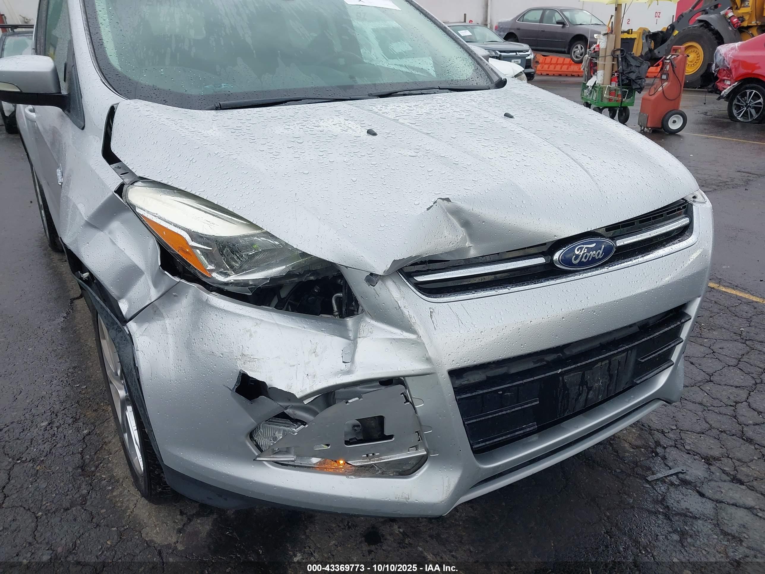 FORD ESCAPE image 6