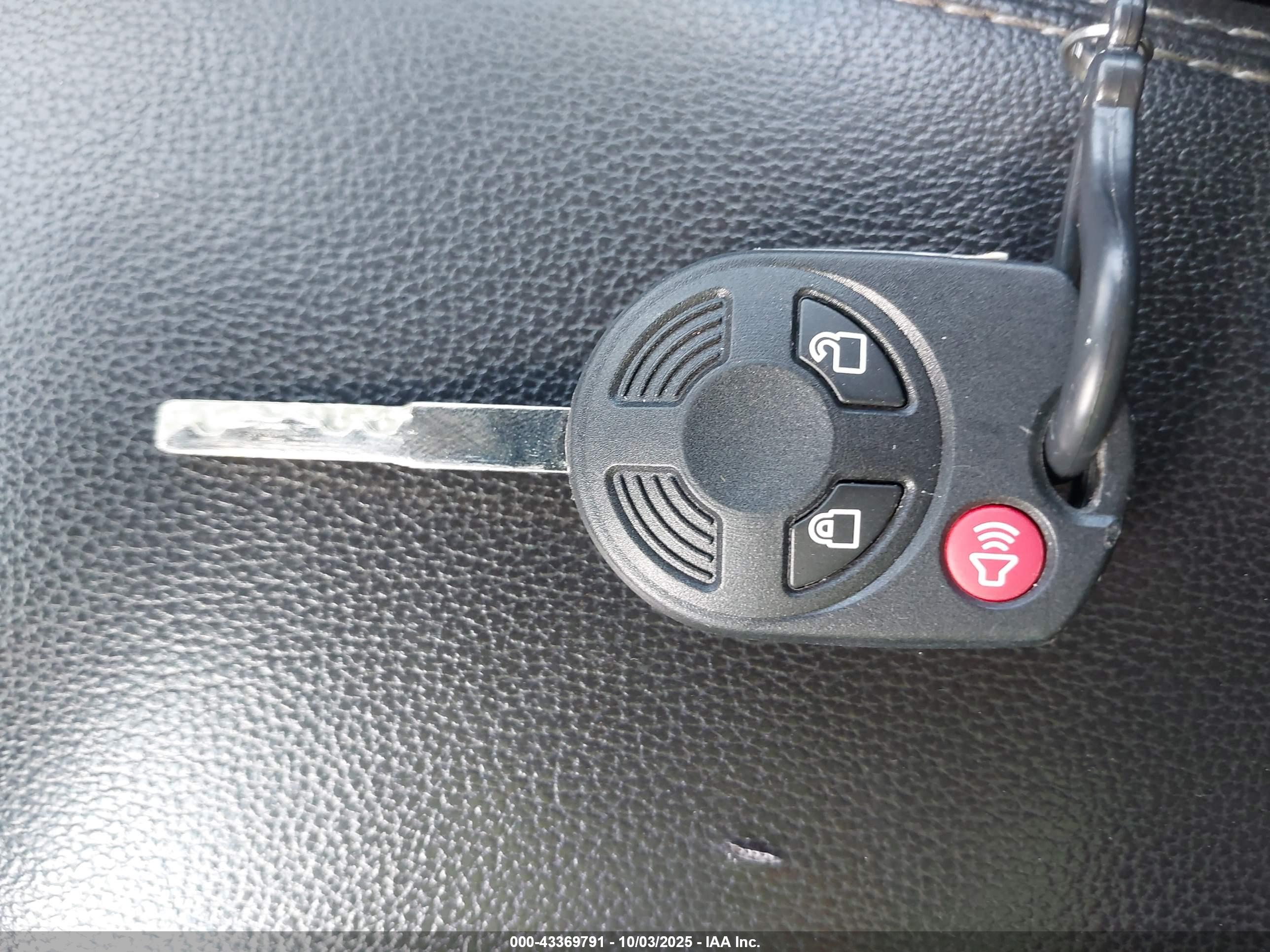 FORD ESCAPE image 11