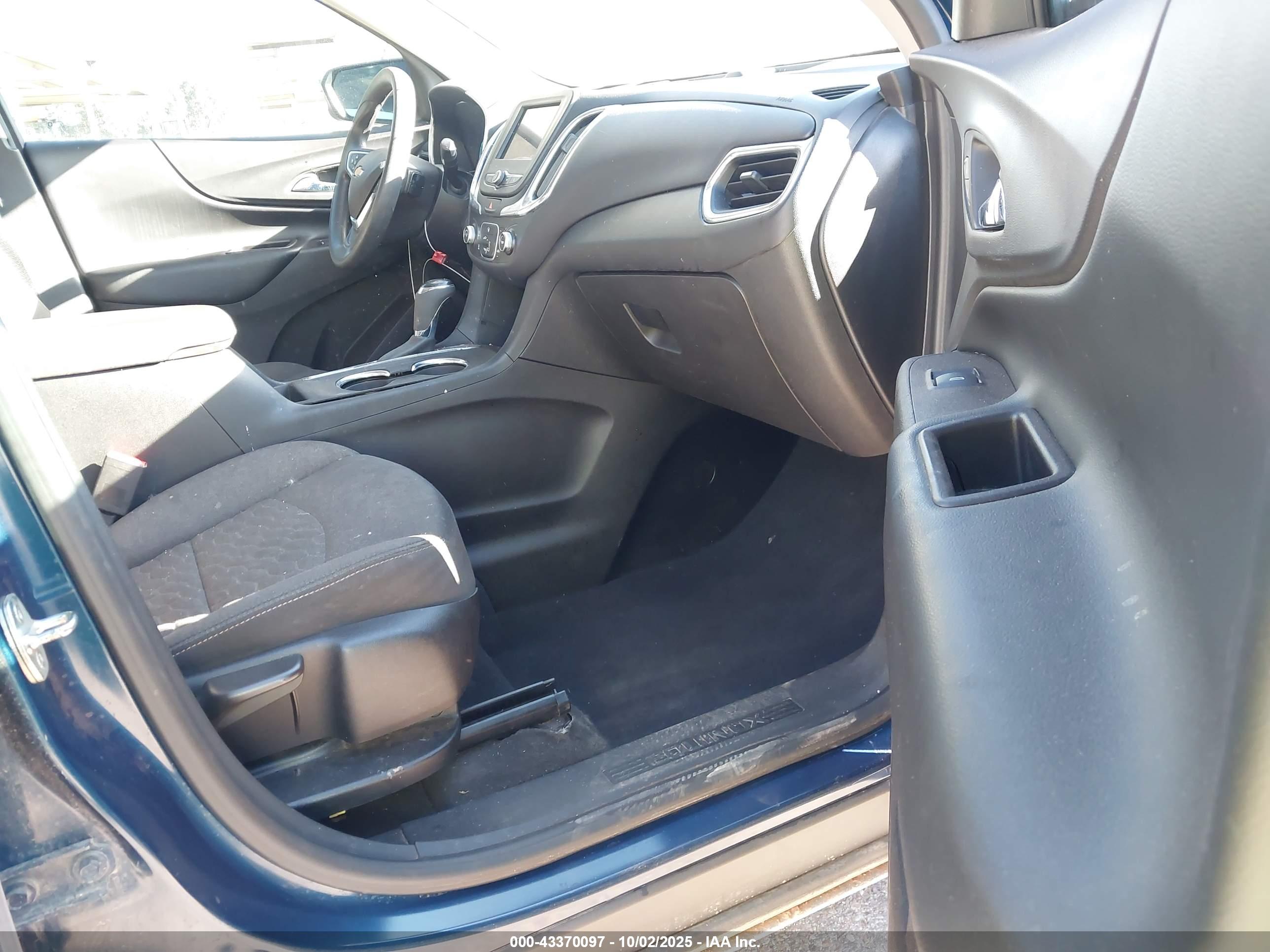 CHEVROLET EQUINOX image 5