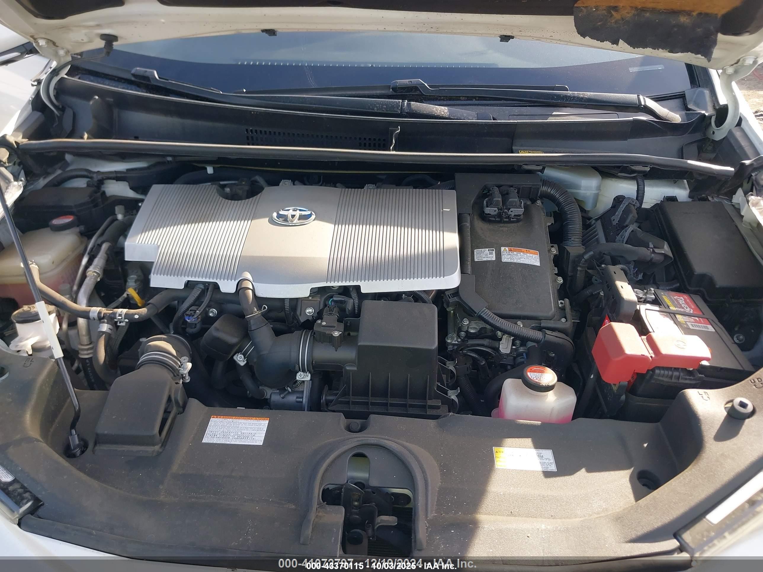 TOYOTA PRIUS image 10