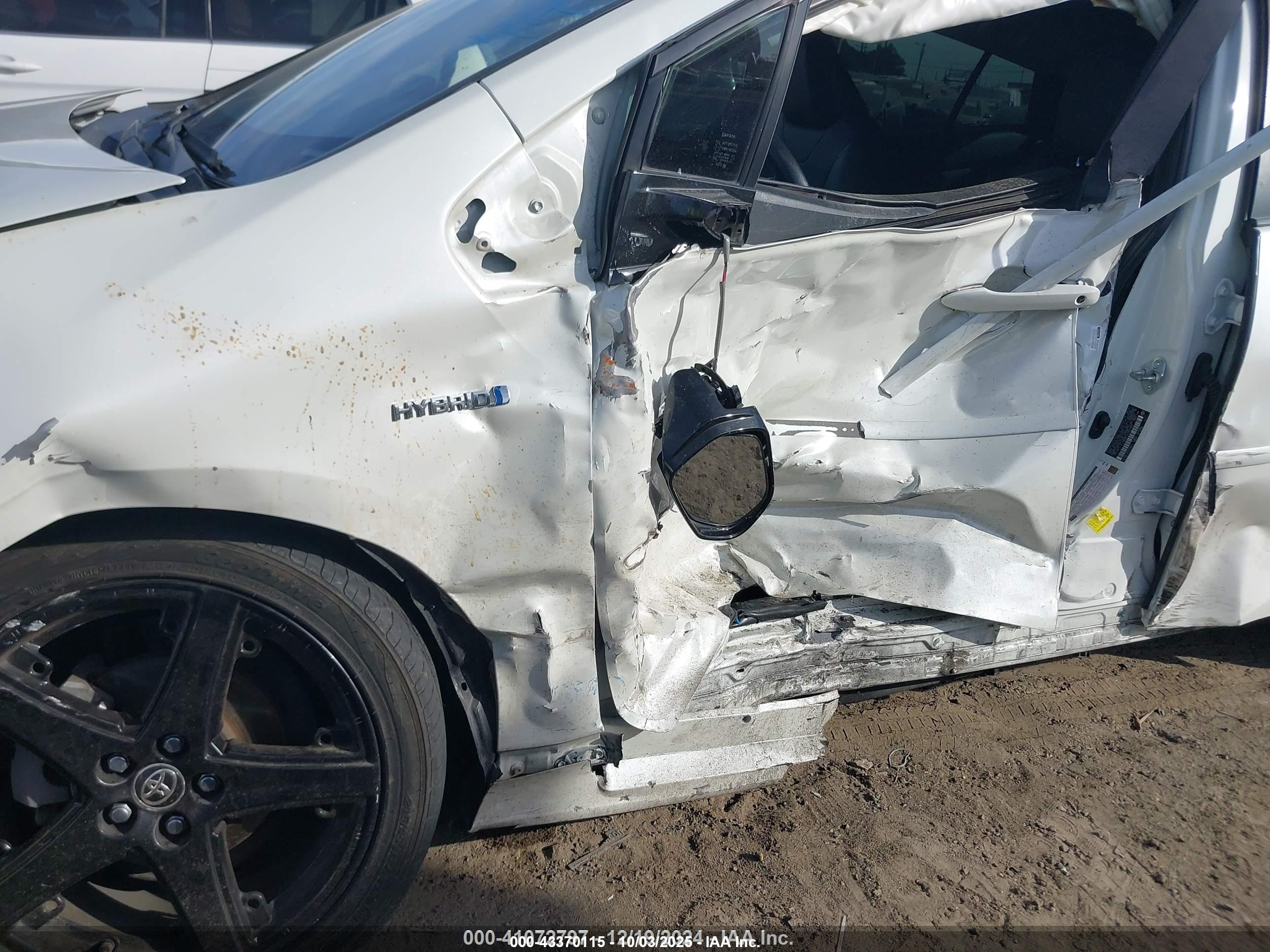 TOYOTA PRIUS image 6