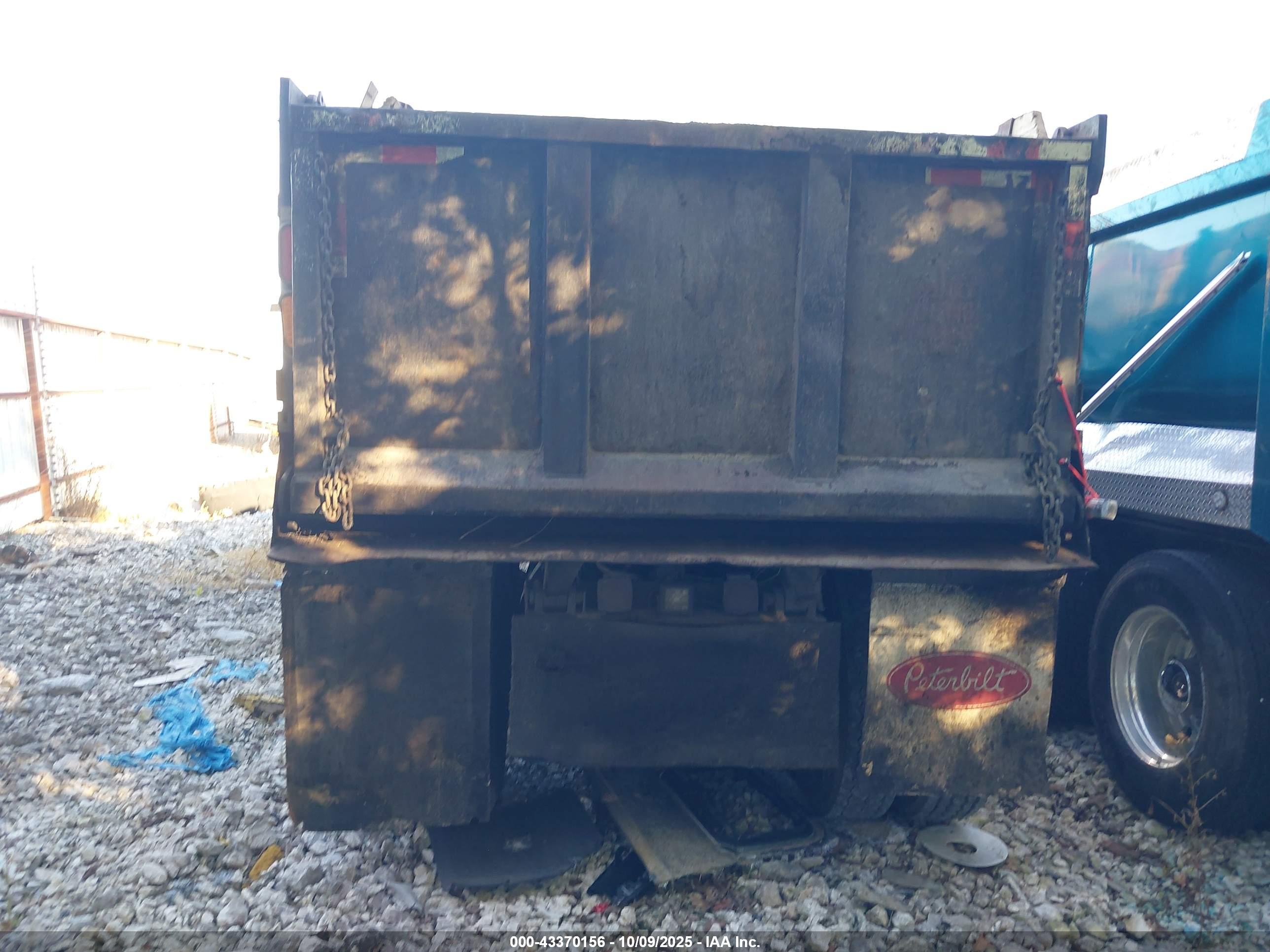PETERBILT 379 image 8