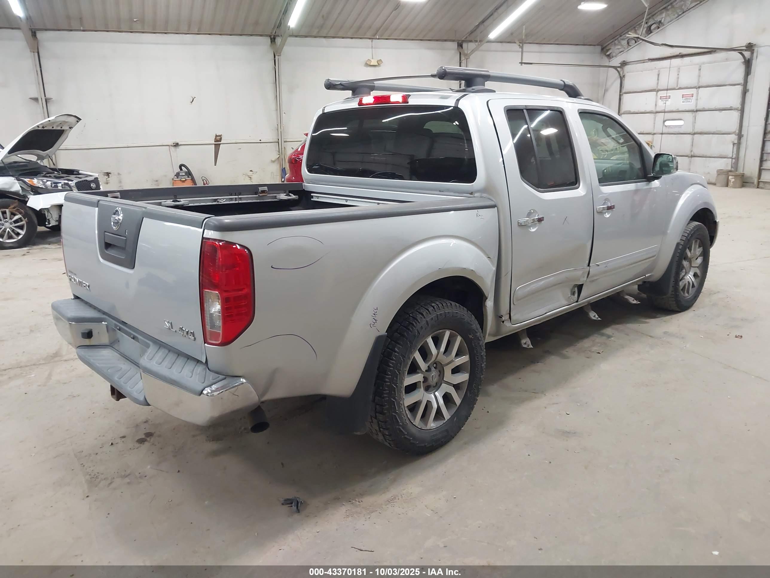 NISSAN FRONTIER image 4