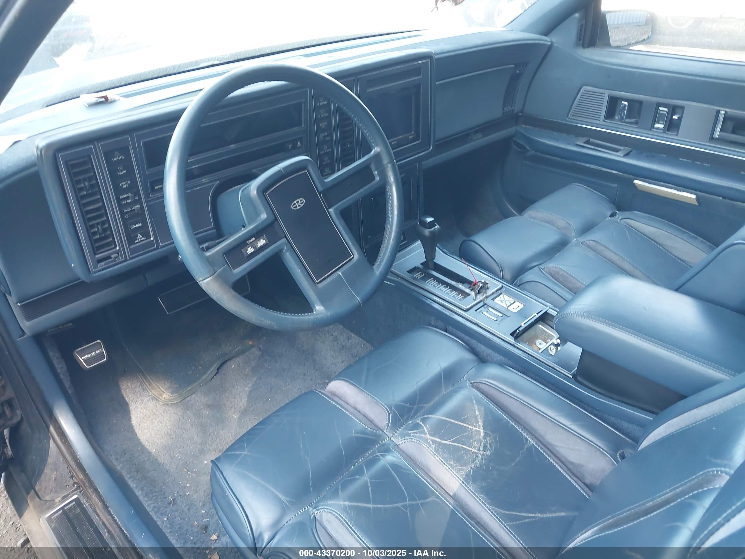 BUICK RIVIERA image 5