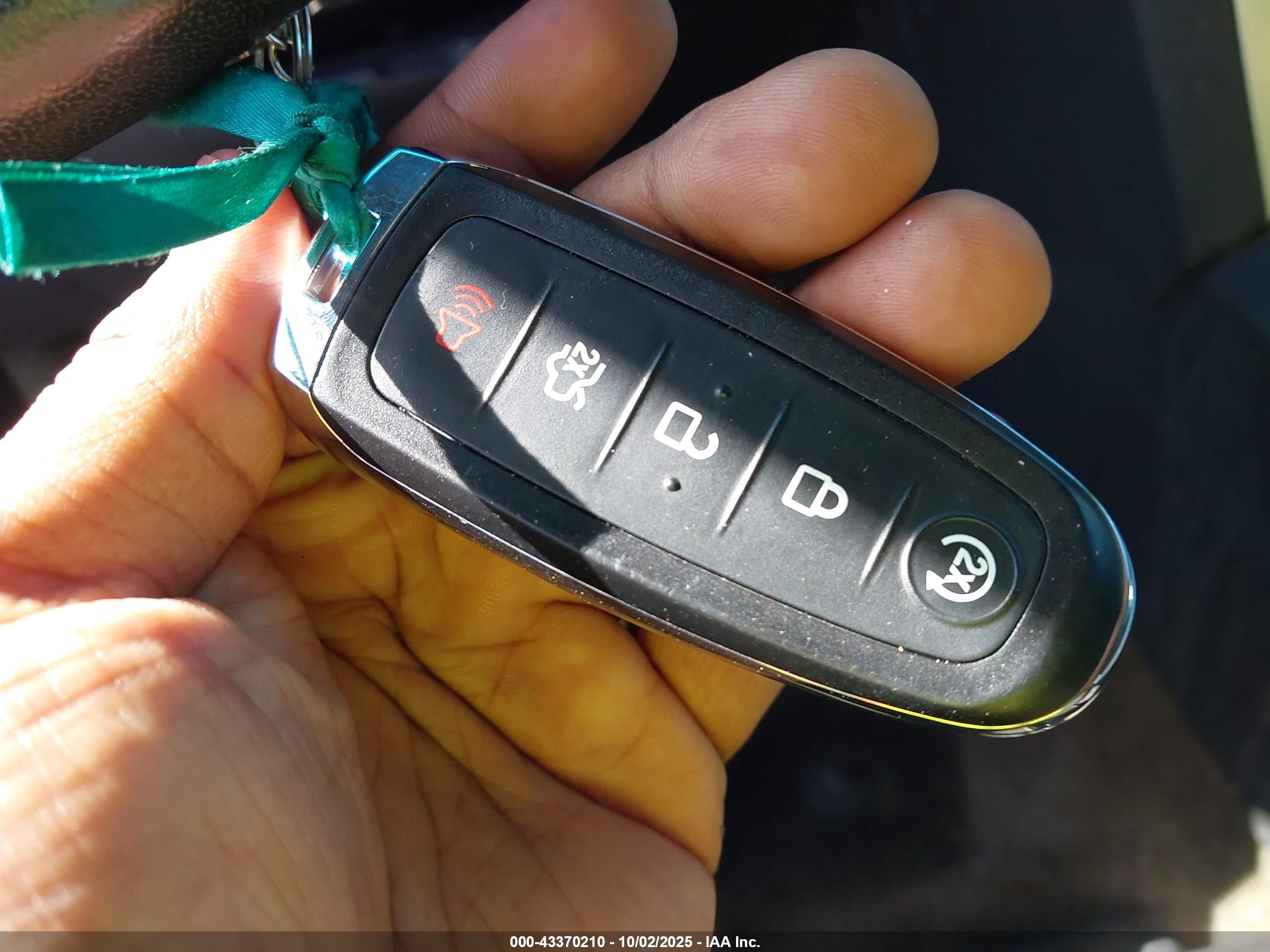 FORD EXPLORER image 11