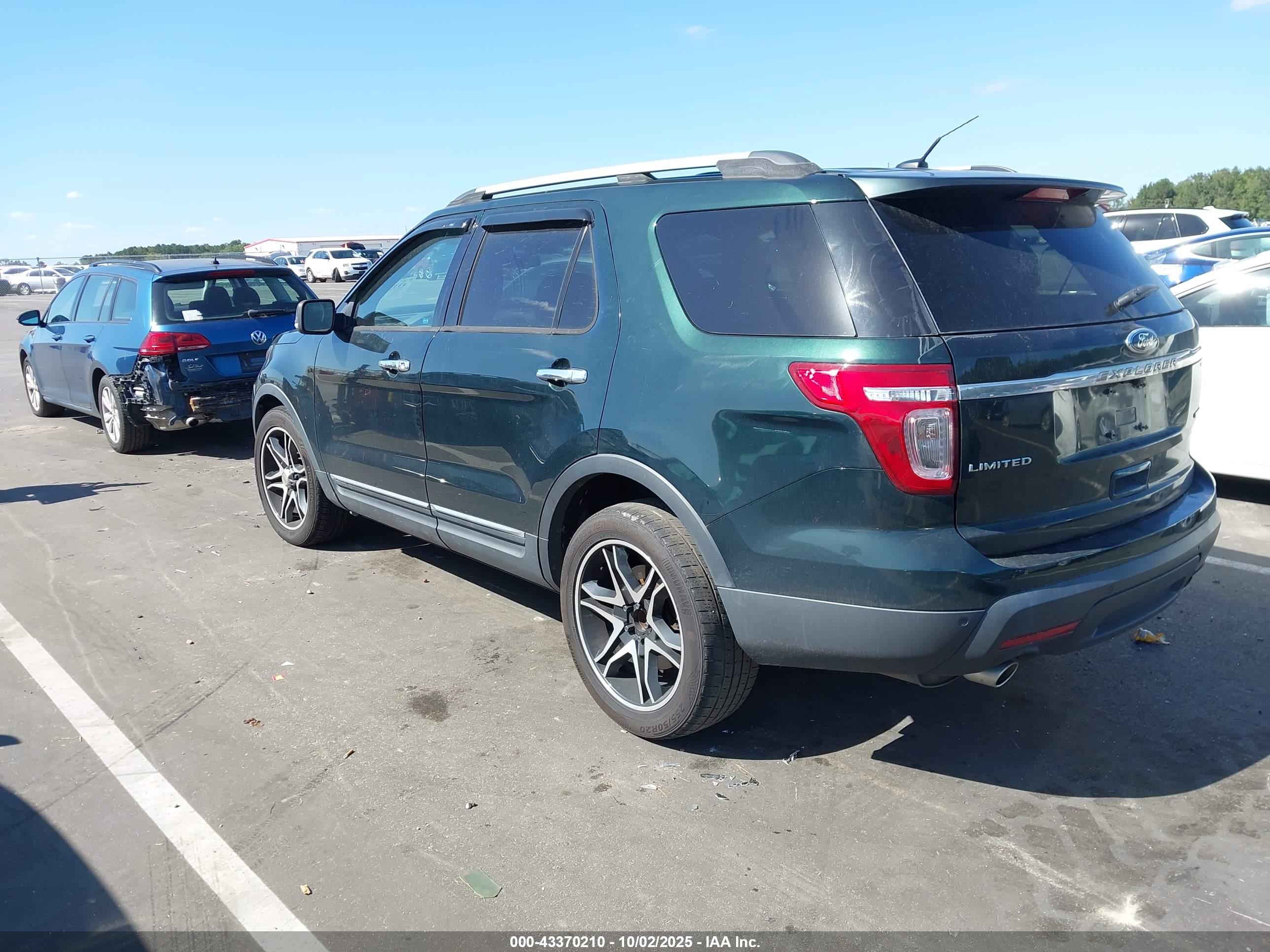 FORD EXPLORER image 3