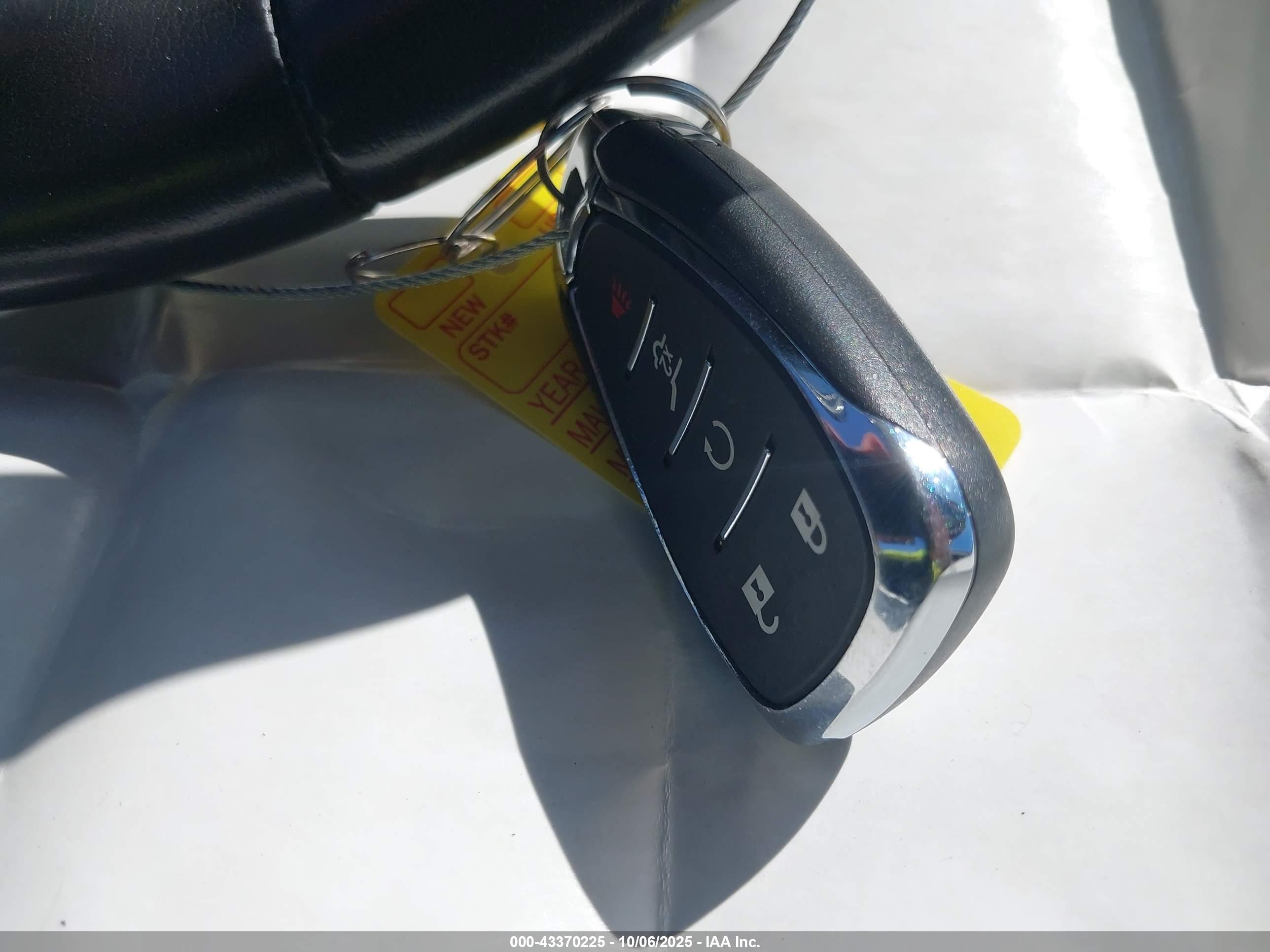 CHEVROLET EQUINOX image 11