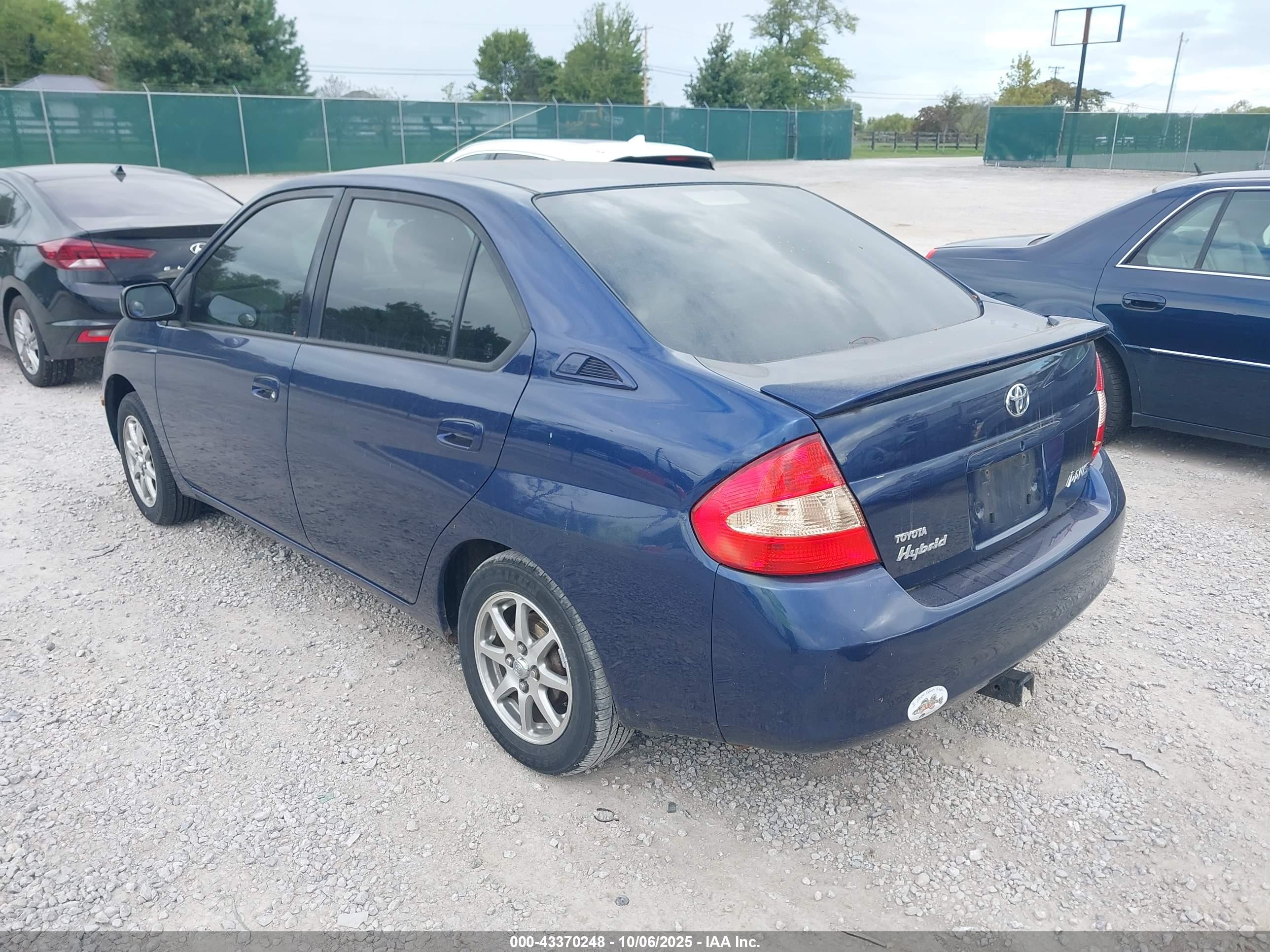 TOYOTA PRIUS image 3