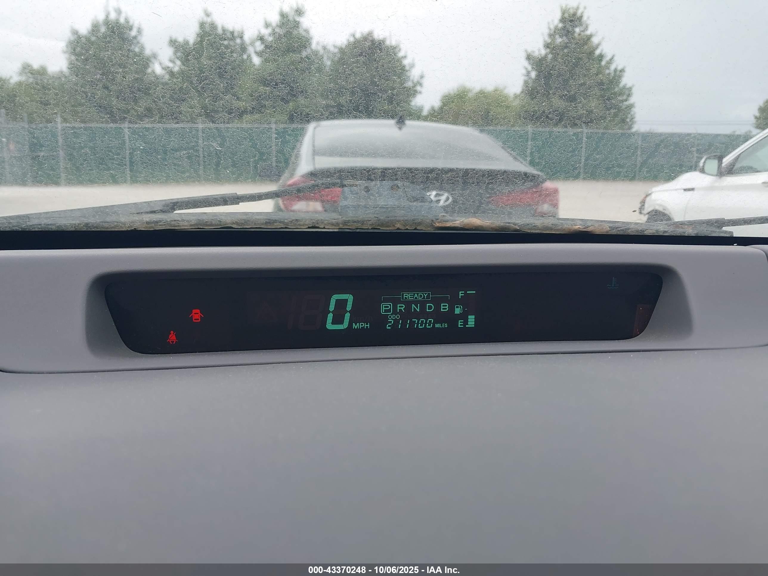 TOYOTA PRIUS image 7