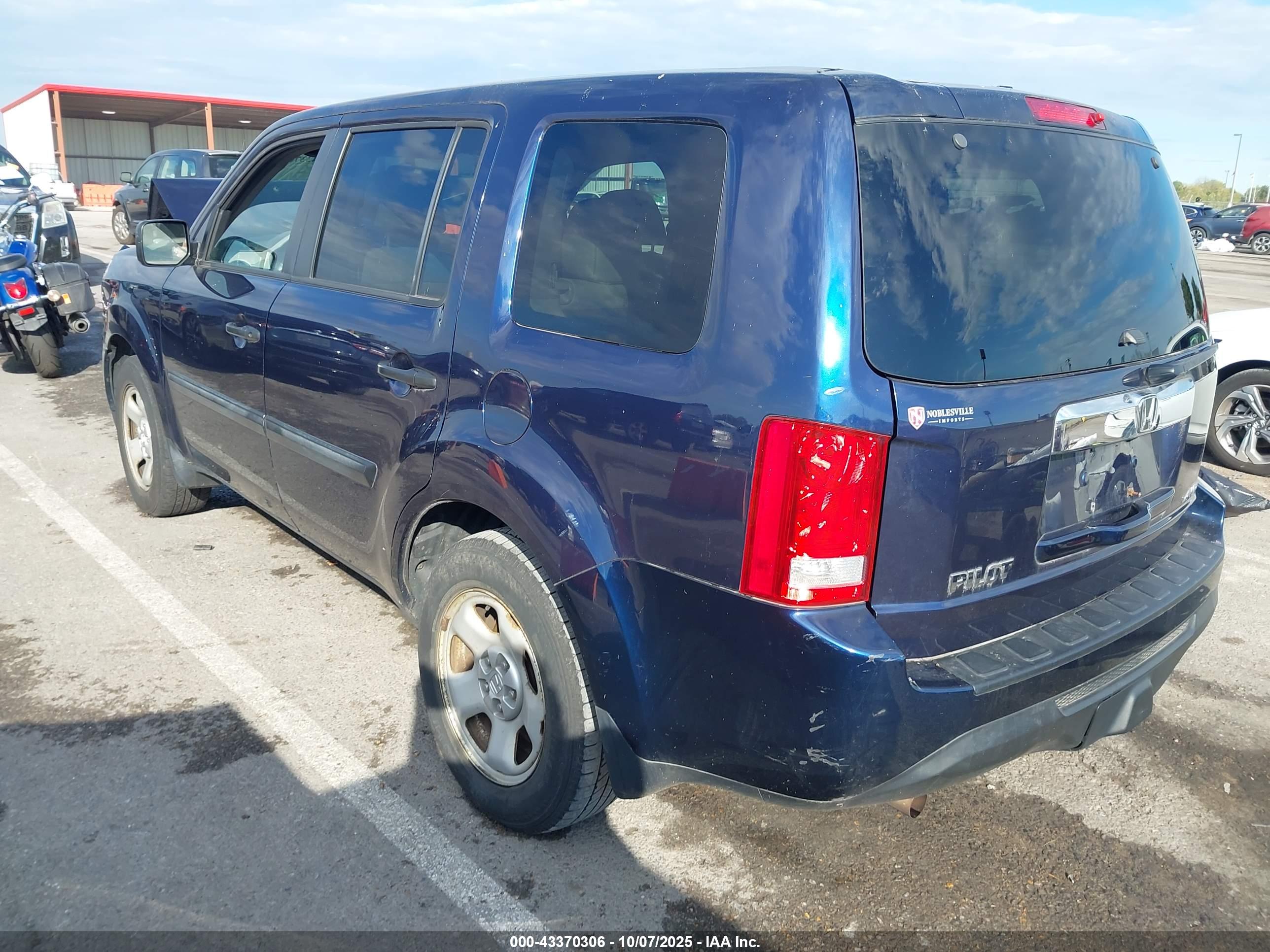 HONDA PILOT image 3