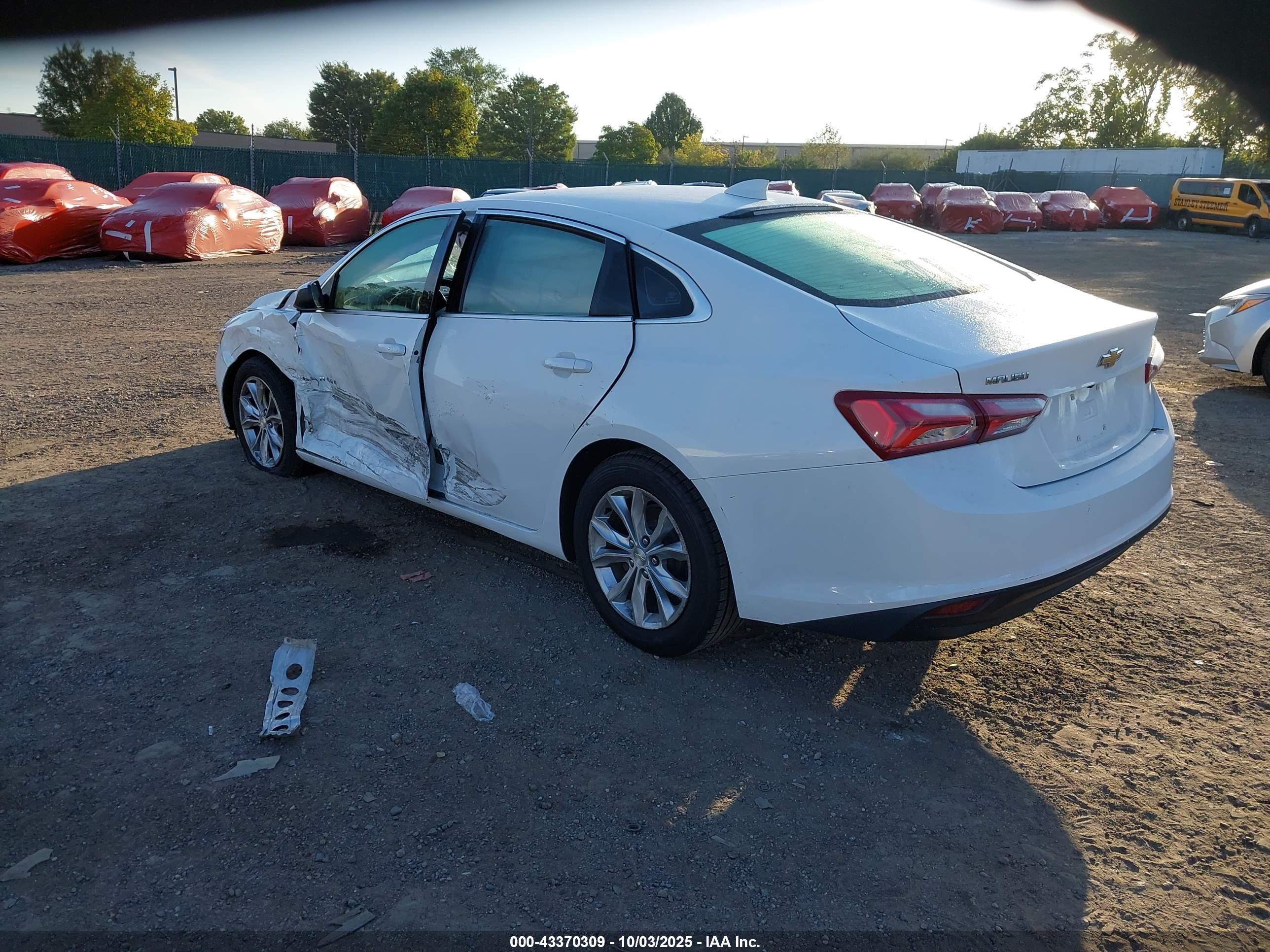 CHEVROLET MALIBU image 3