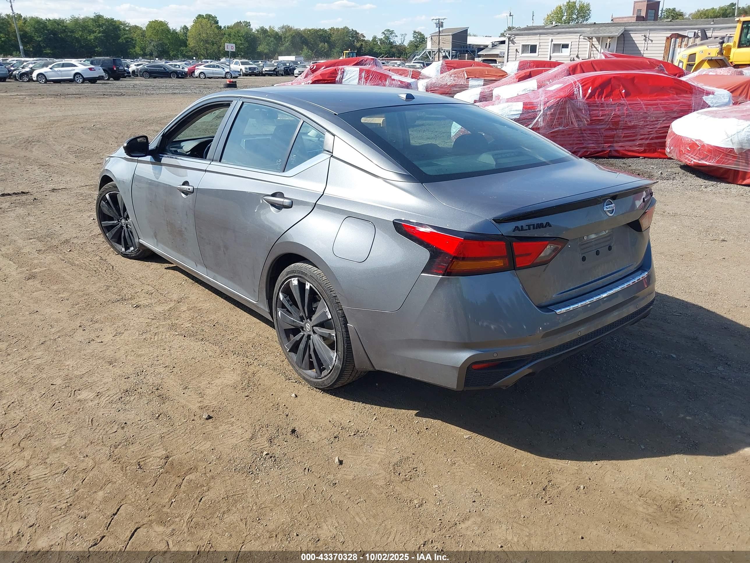 NISSAN ALTIMA image 3
