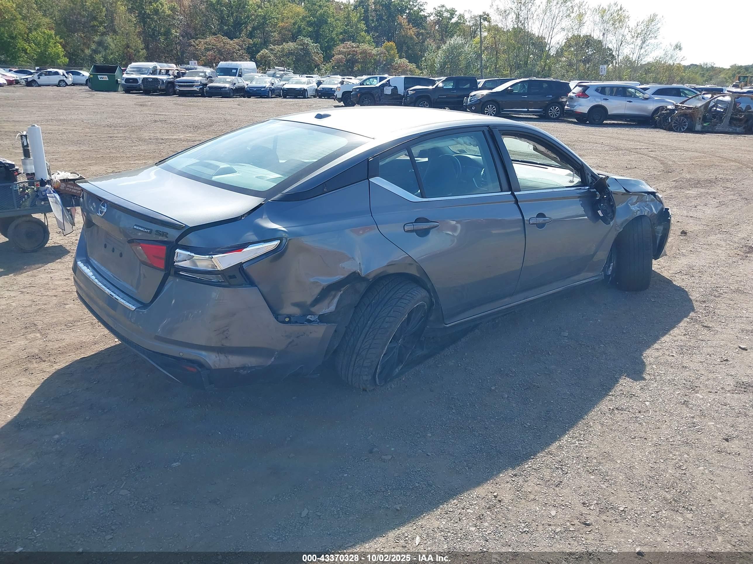NISSAN ALTIMA image 4