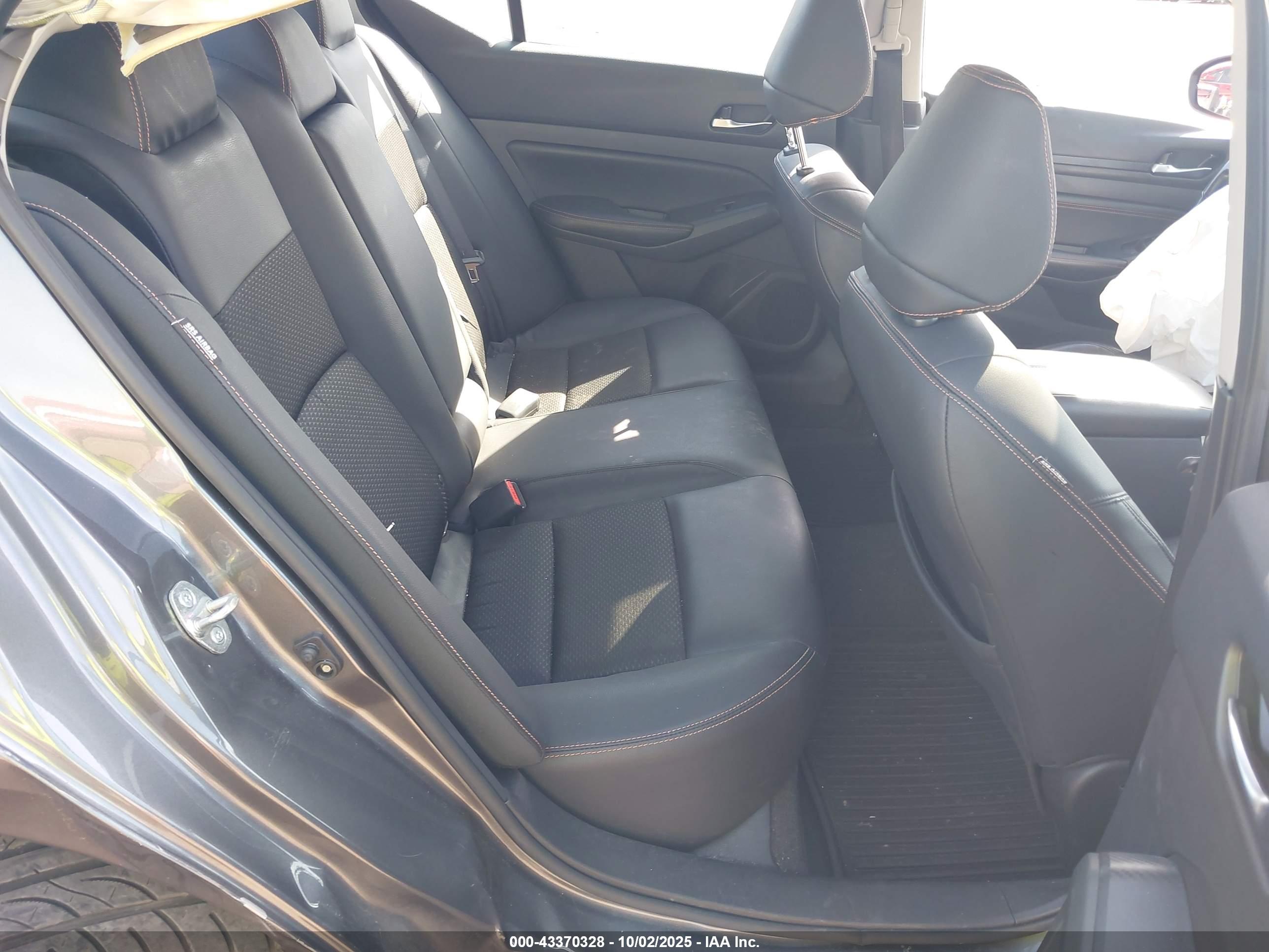 NISSAN ALTIMA image 8