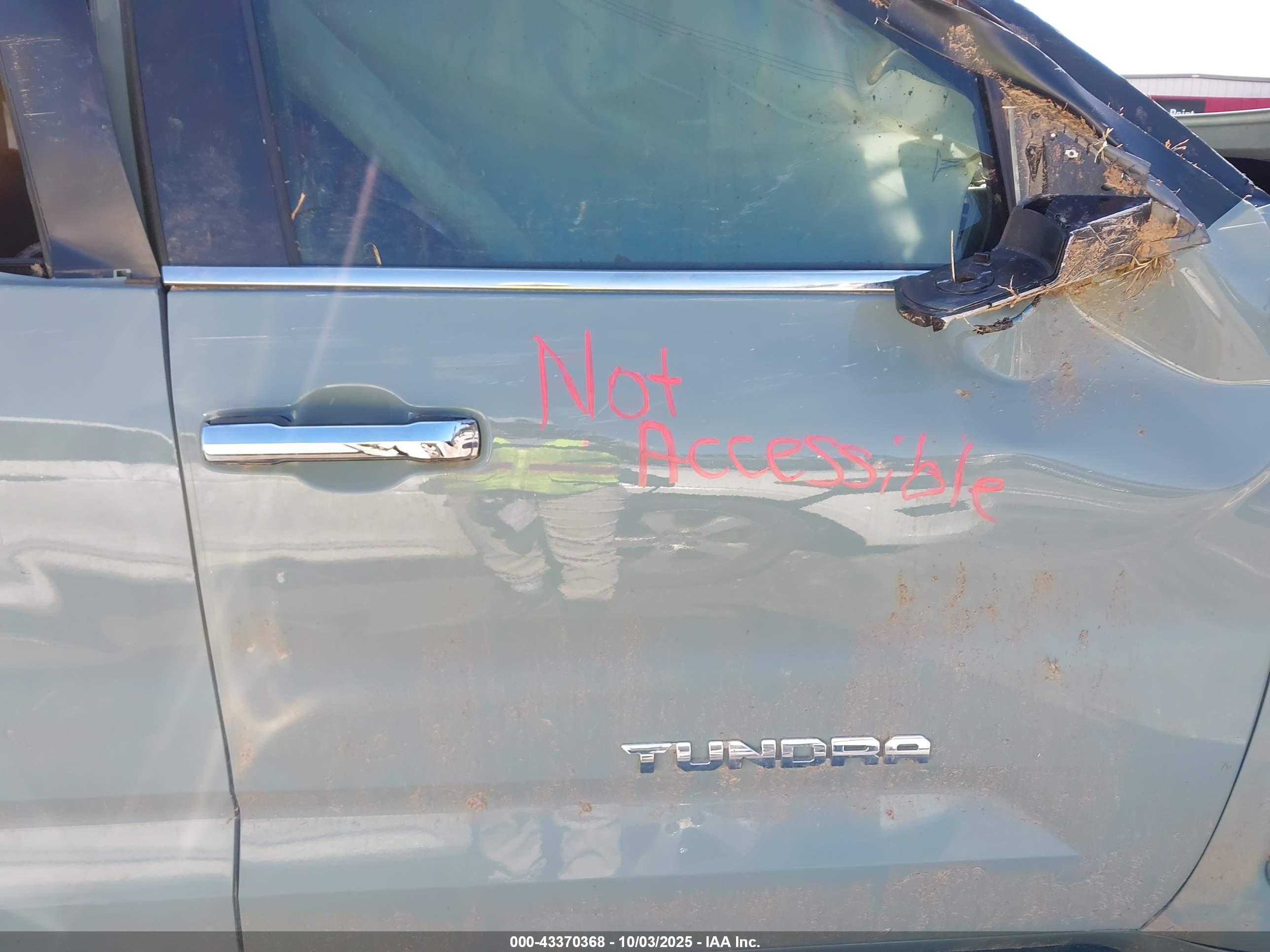 TOYOTA TUNDRA image 5