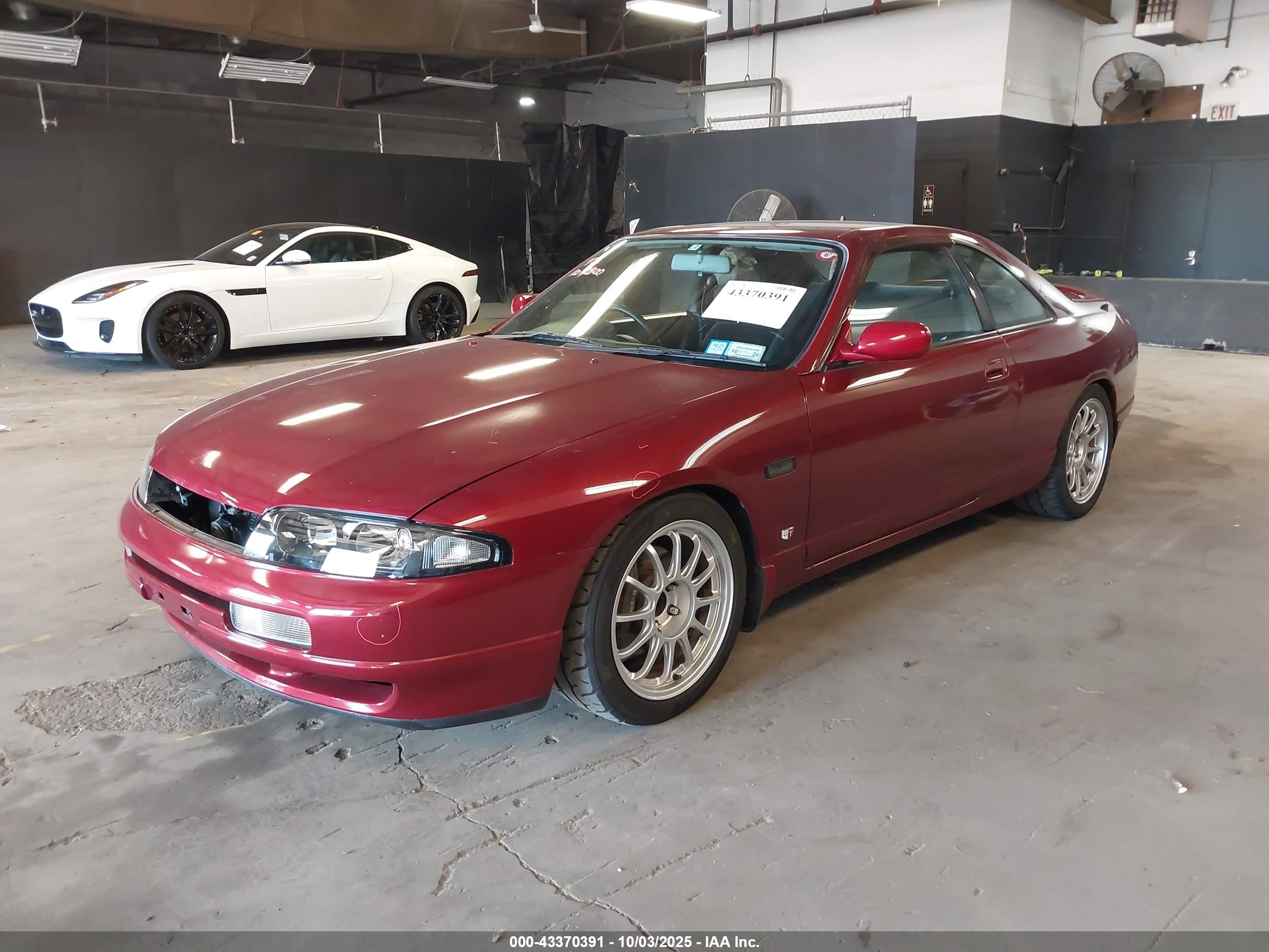 NISSAN SKYLINE image 2