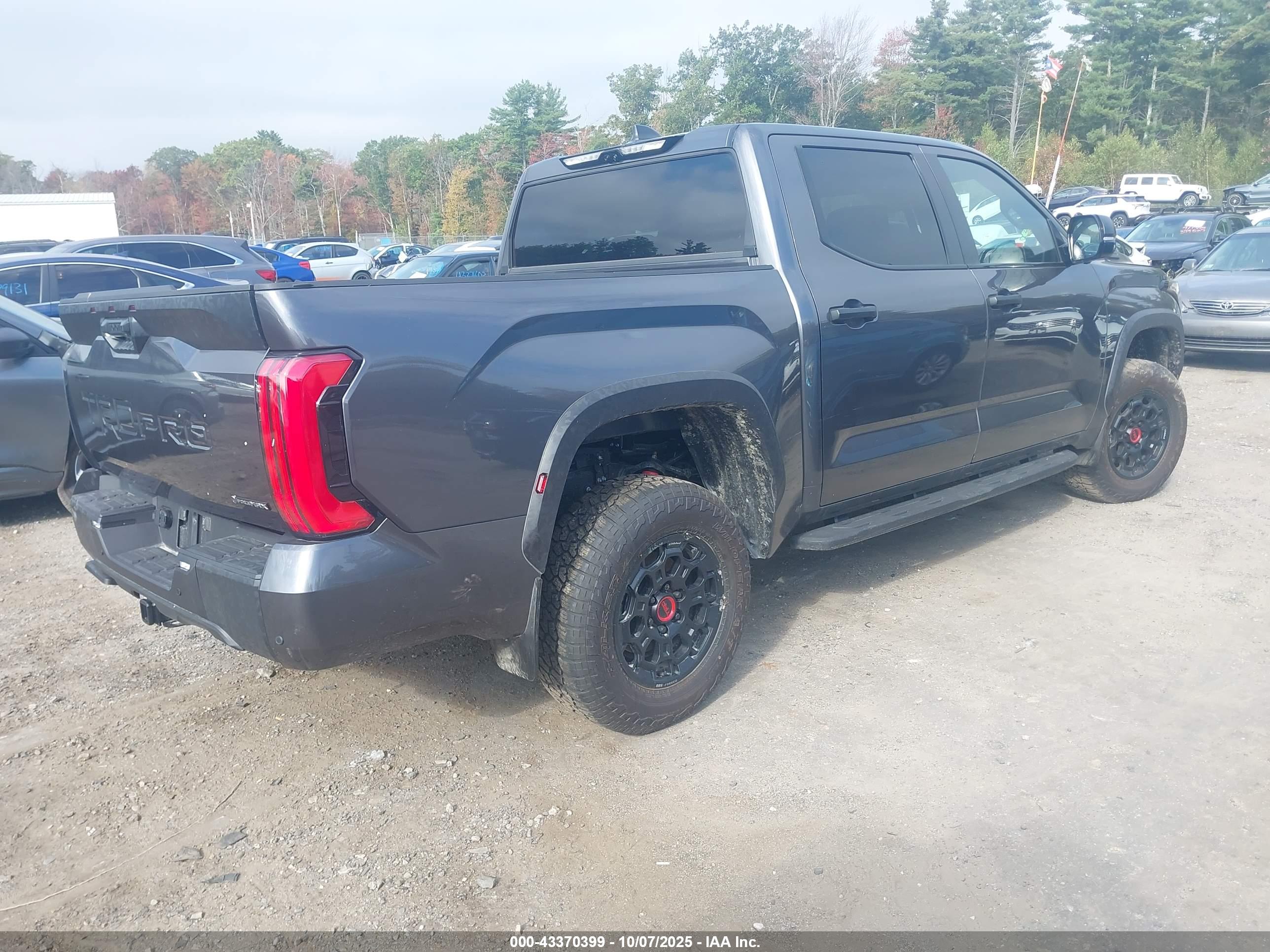 TOYOTA TUNDRA image 4