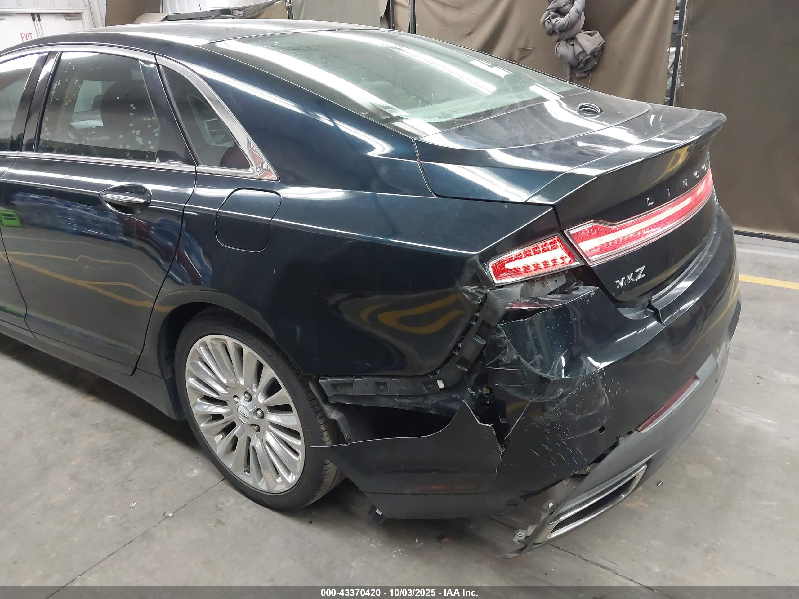 LINCOLN MKZ image 6