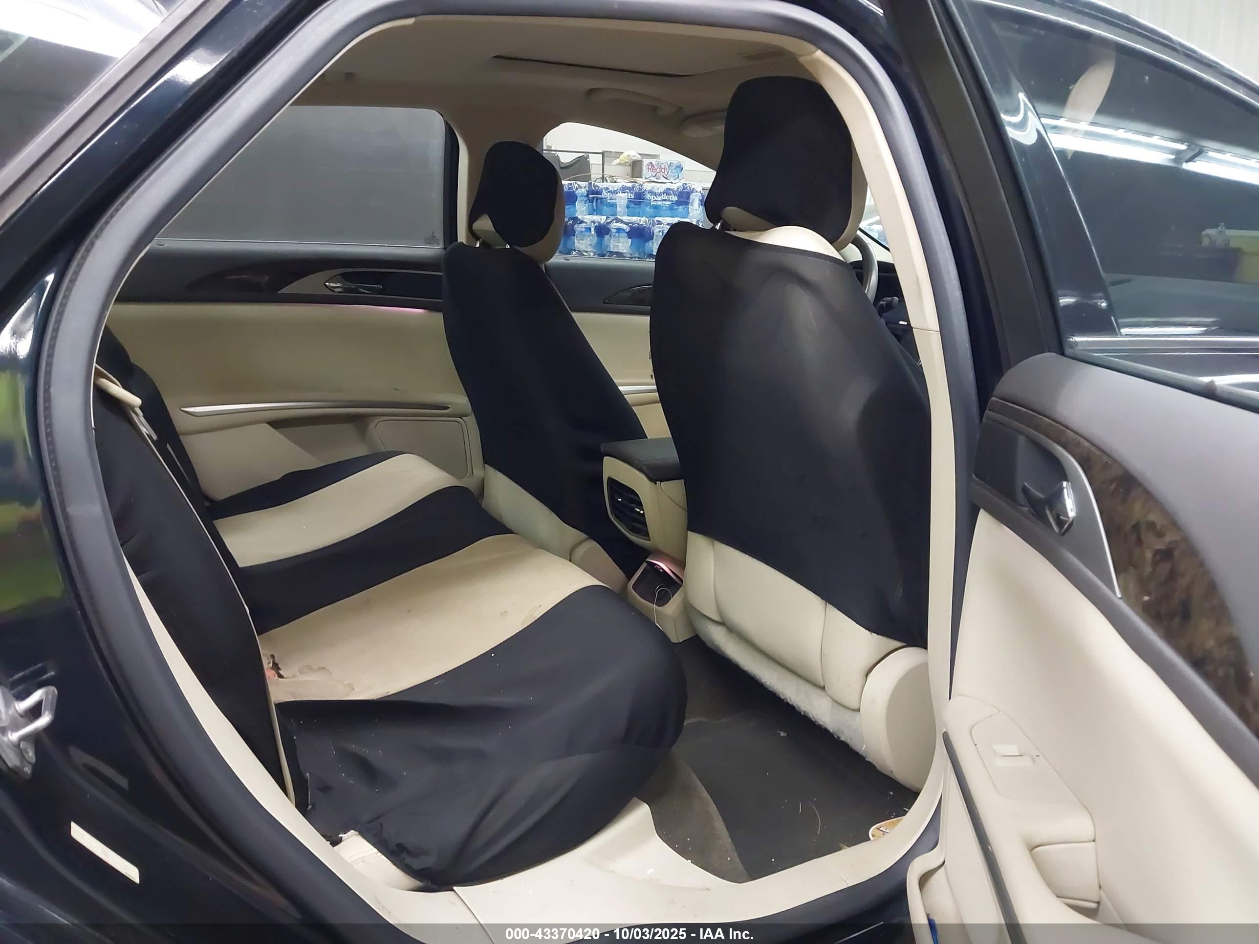 LINCOLN MKZ image 8