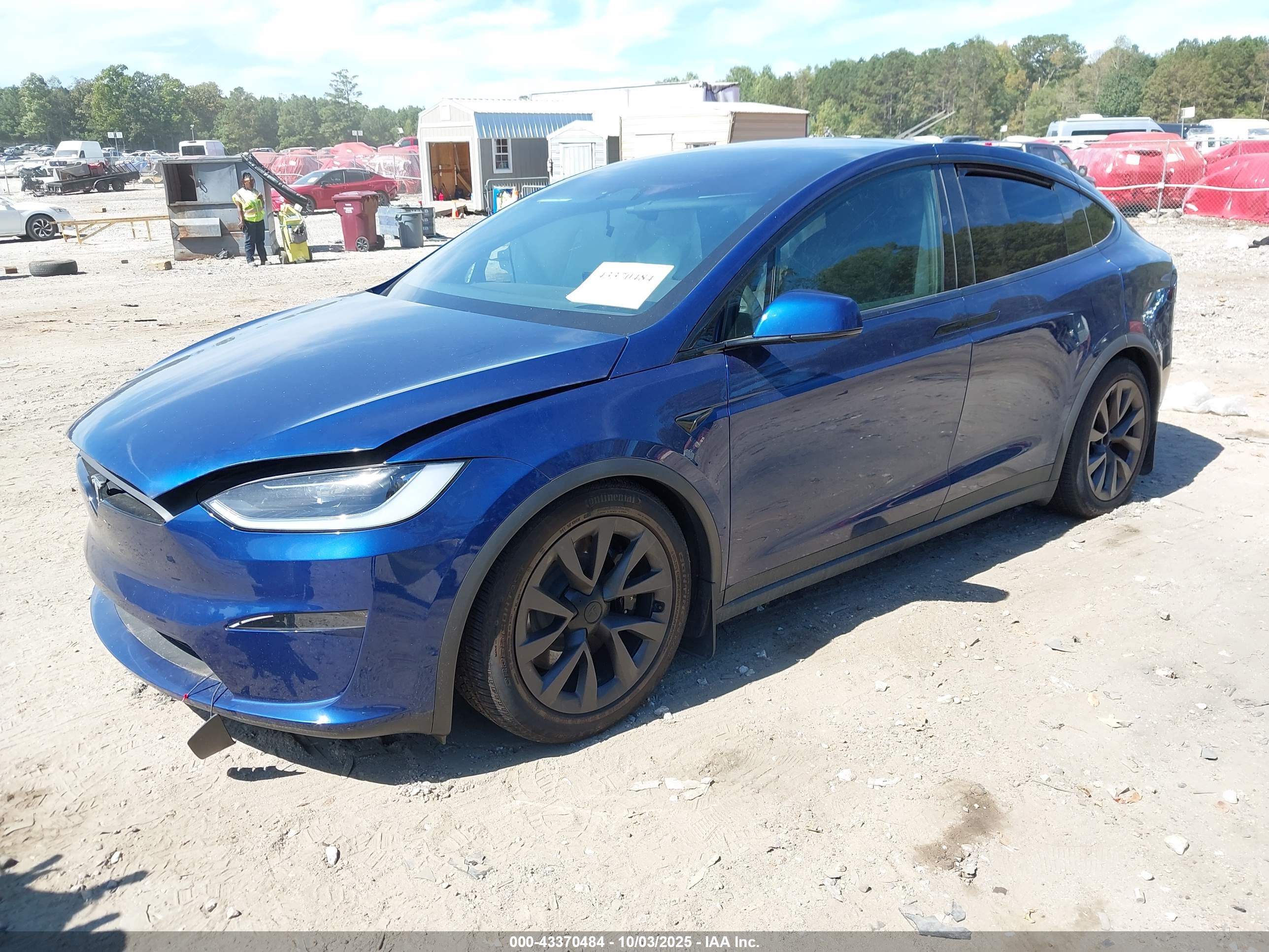 TESLA MODEL image 2