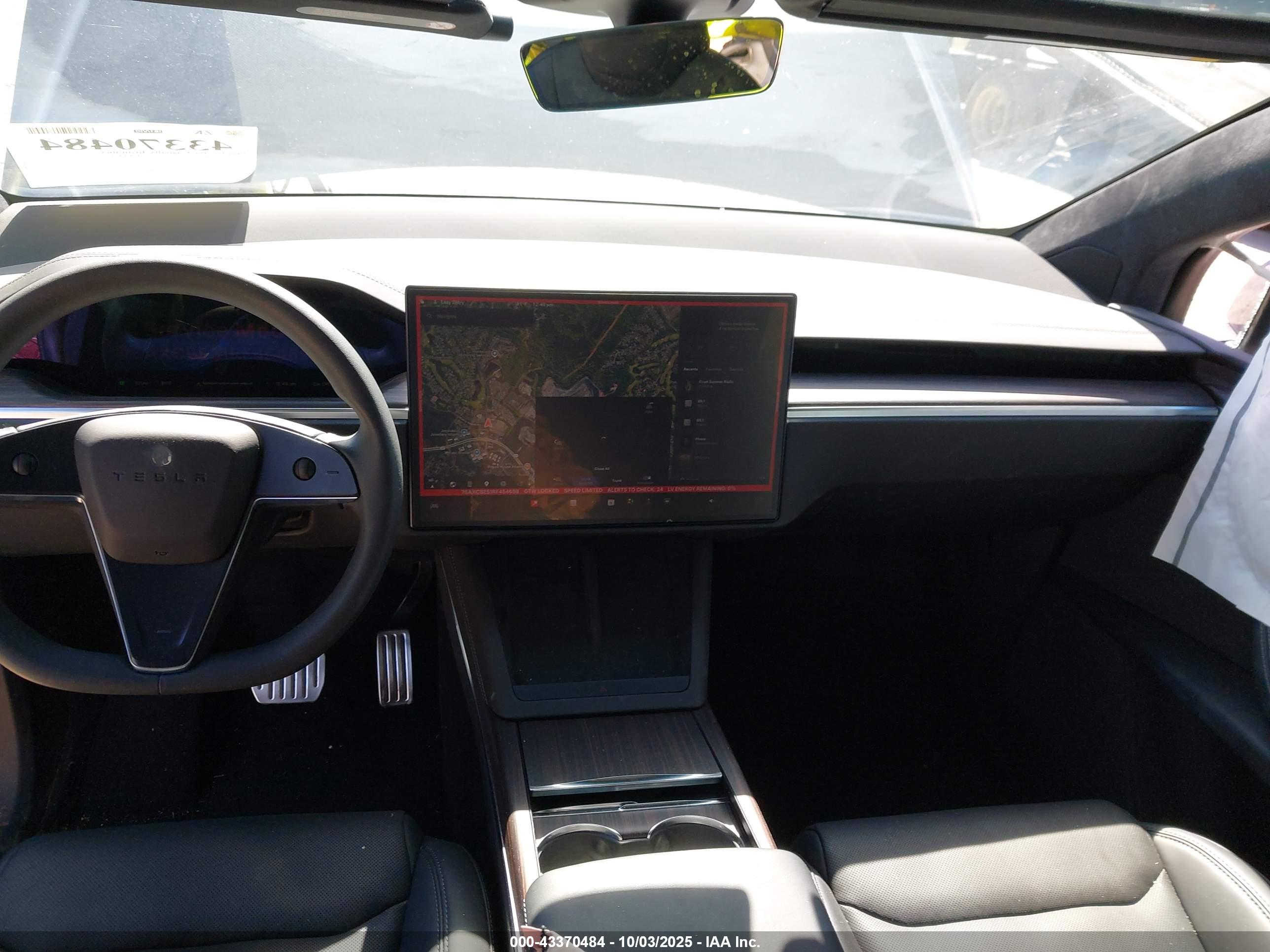 TESLA MODEL image 5