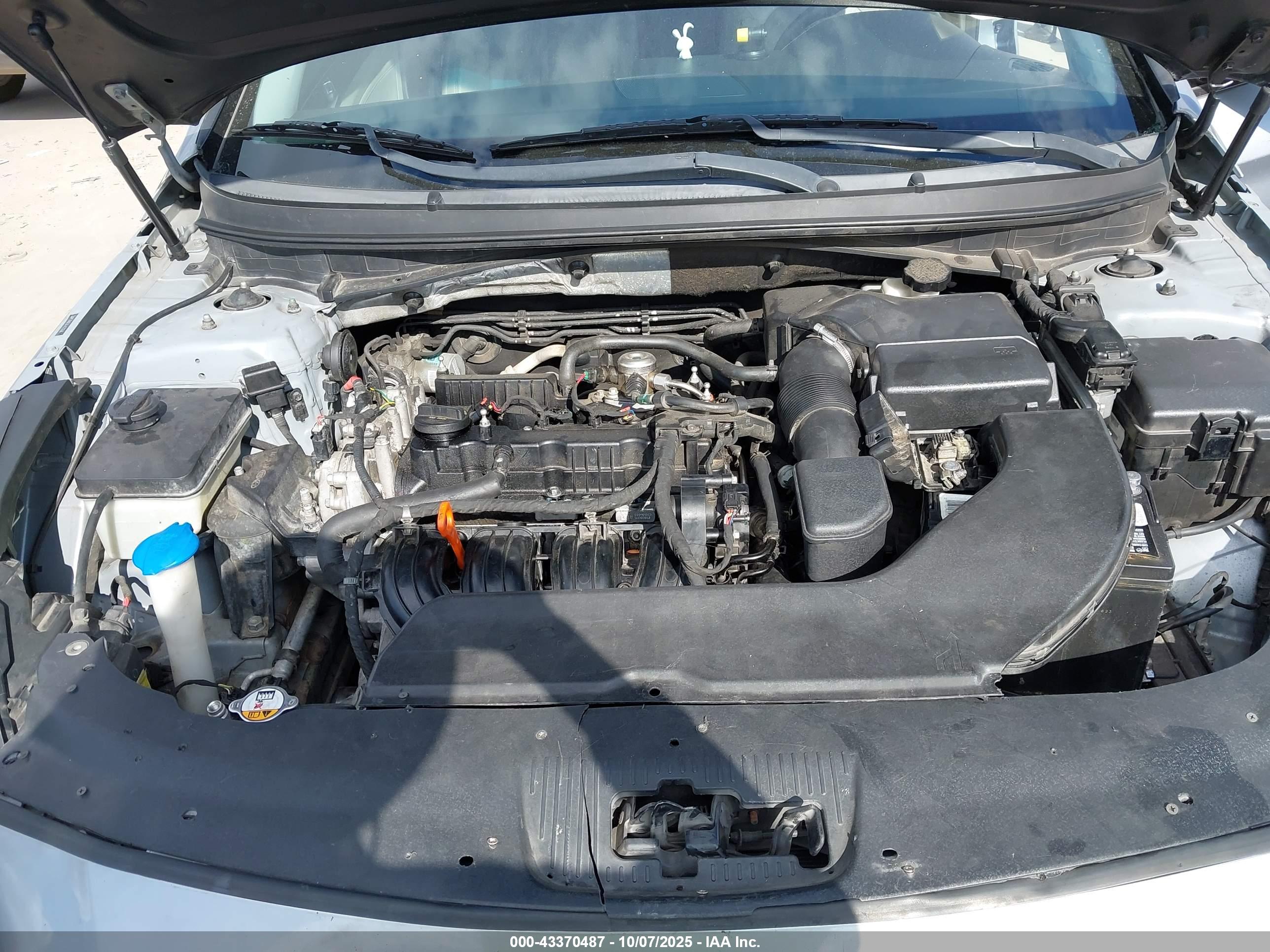 HYUNDAI SONATA image 10