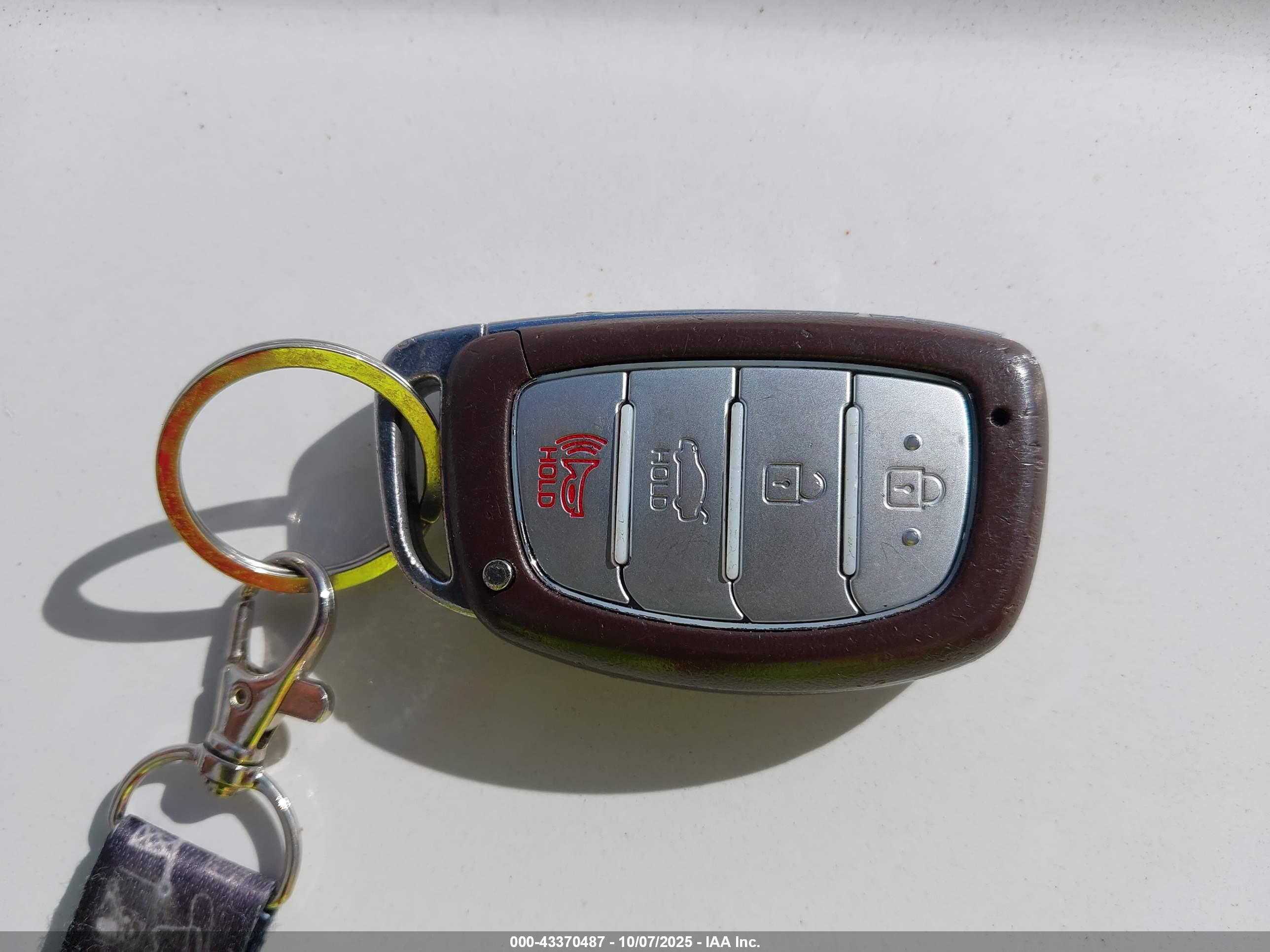 HYUNDAI SONATA image 11
