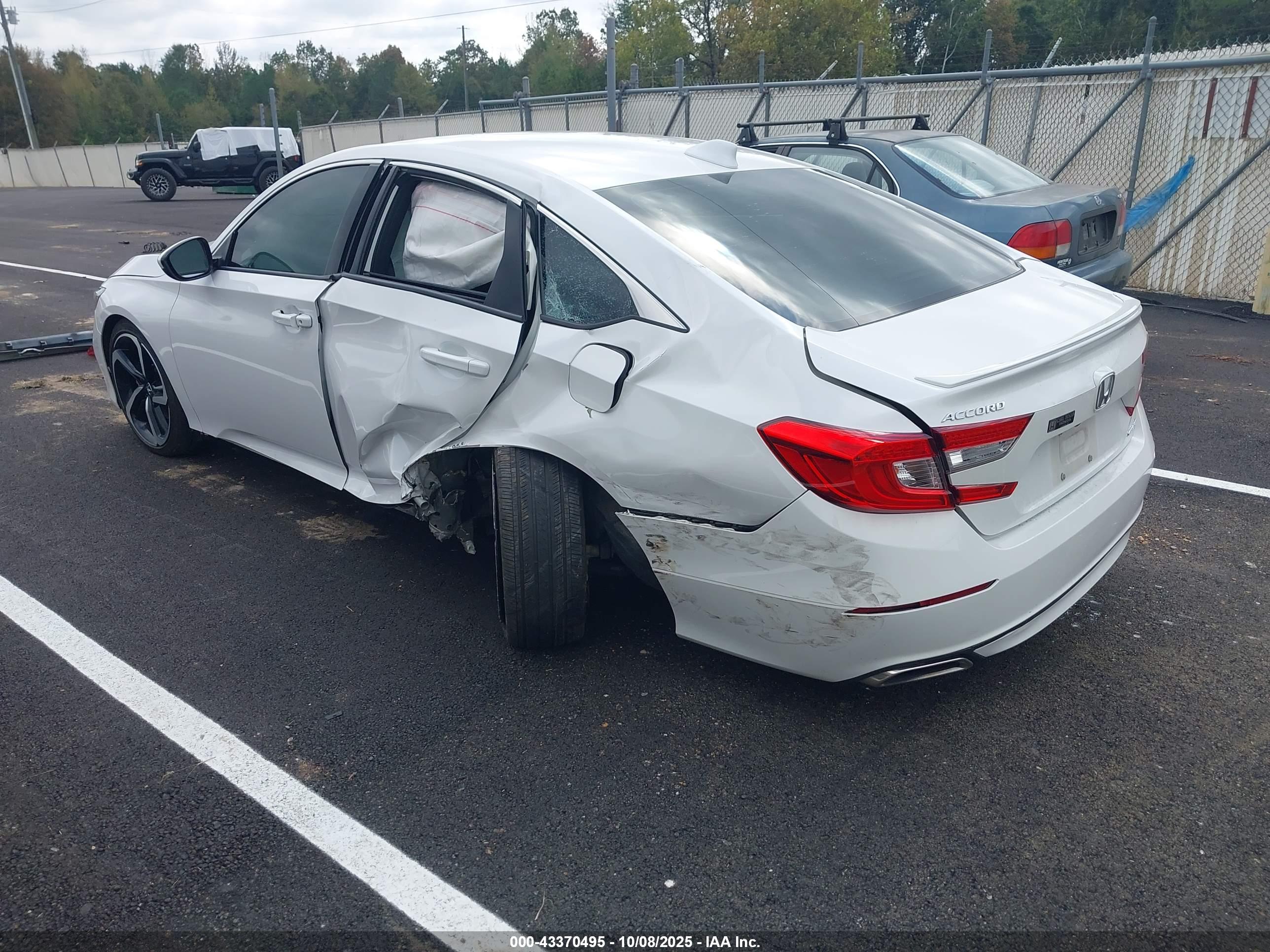 HONDA ACCORD image 3