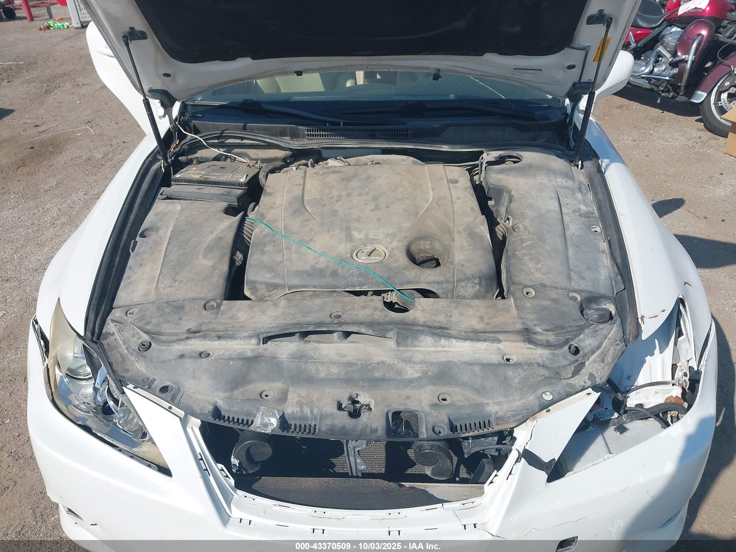 LEXUS IS image 10