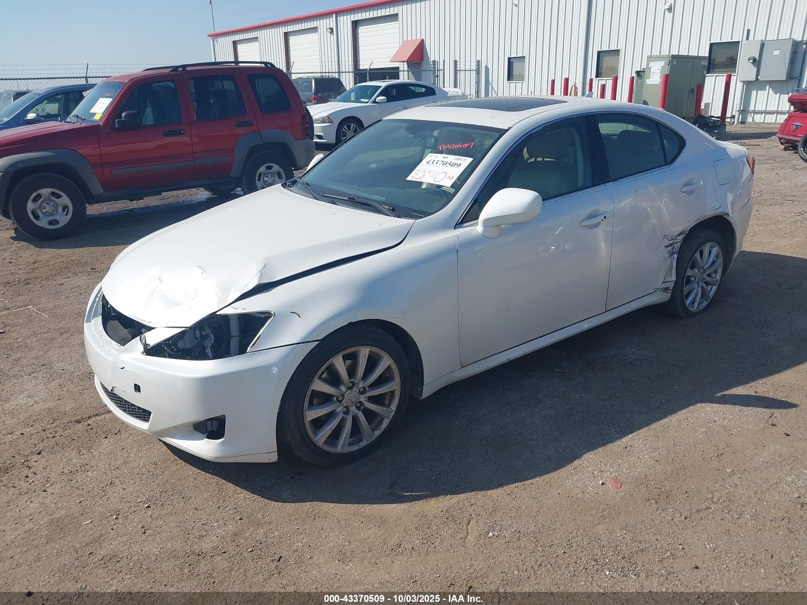 LEXUS IS image 2