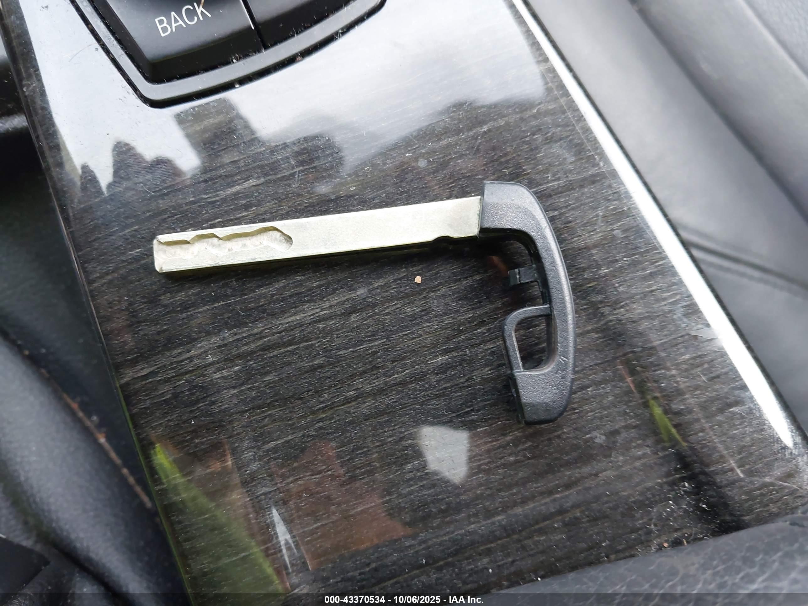BMW 328I image 11