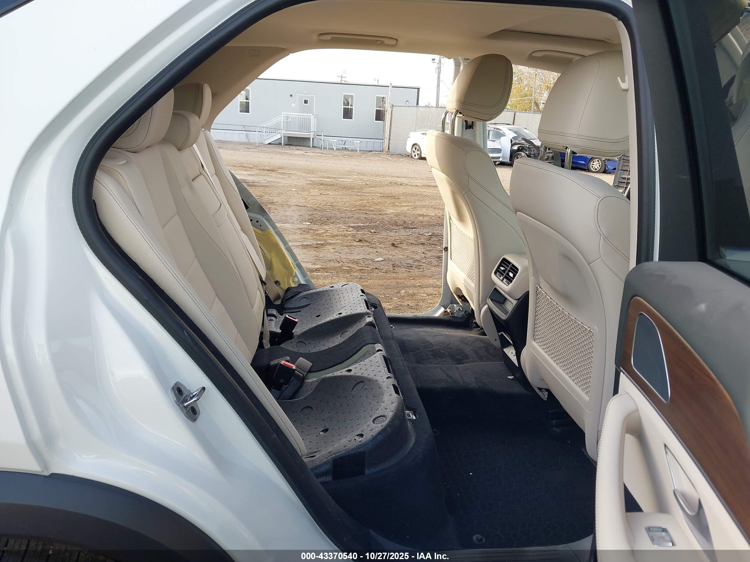 MERCEDES-BENZ GLE image 8