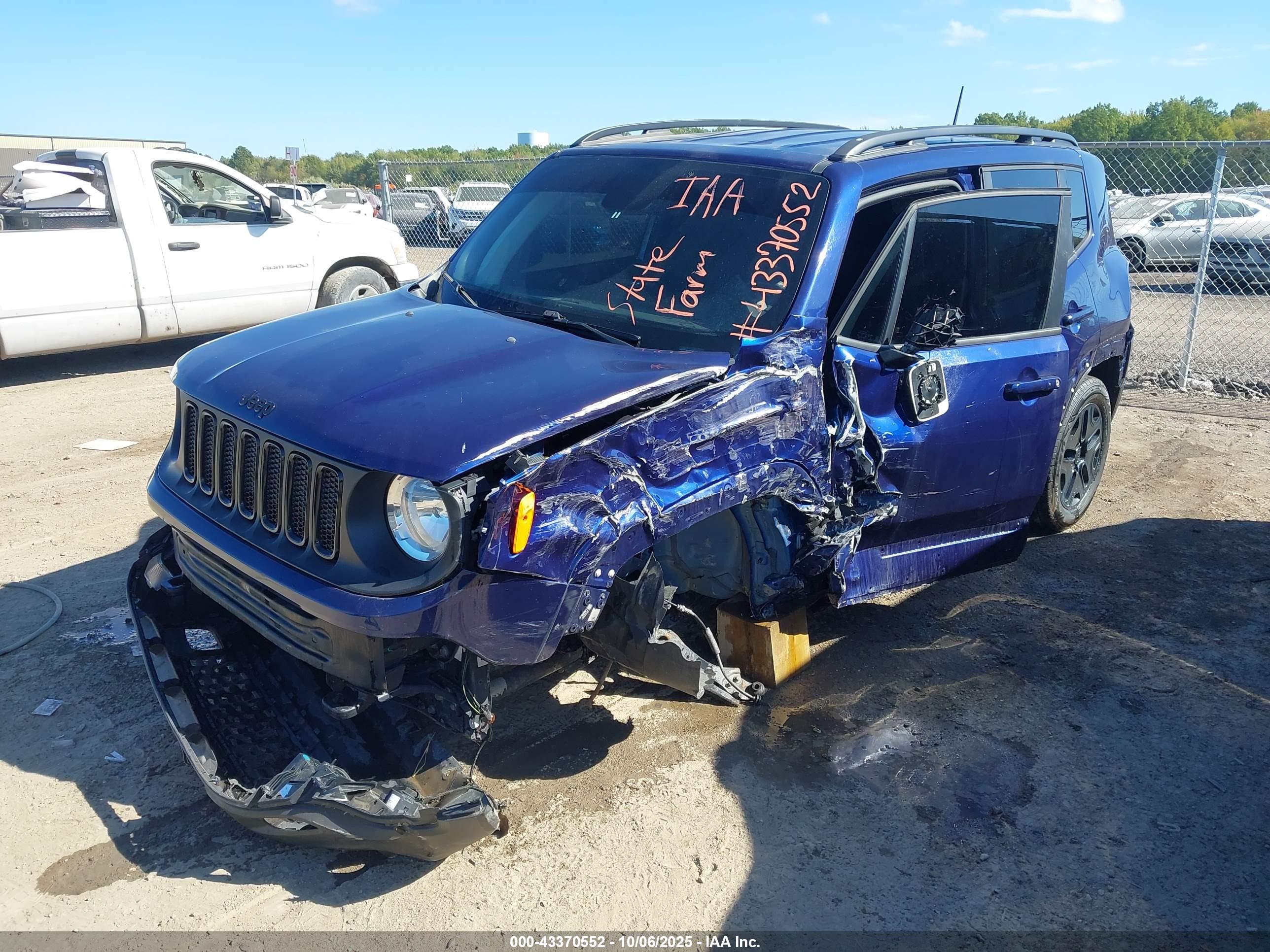JEEP RENEGADE image 2