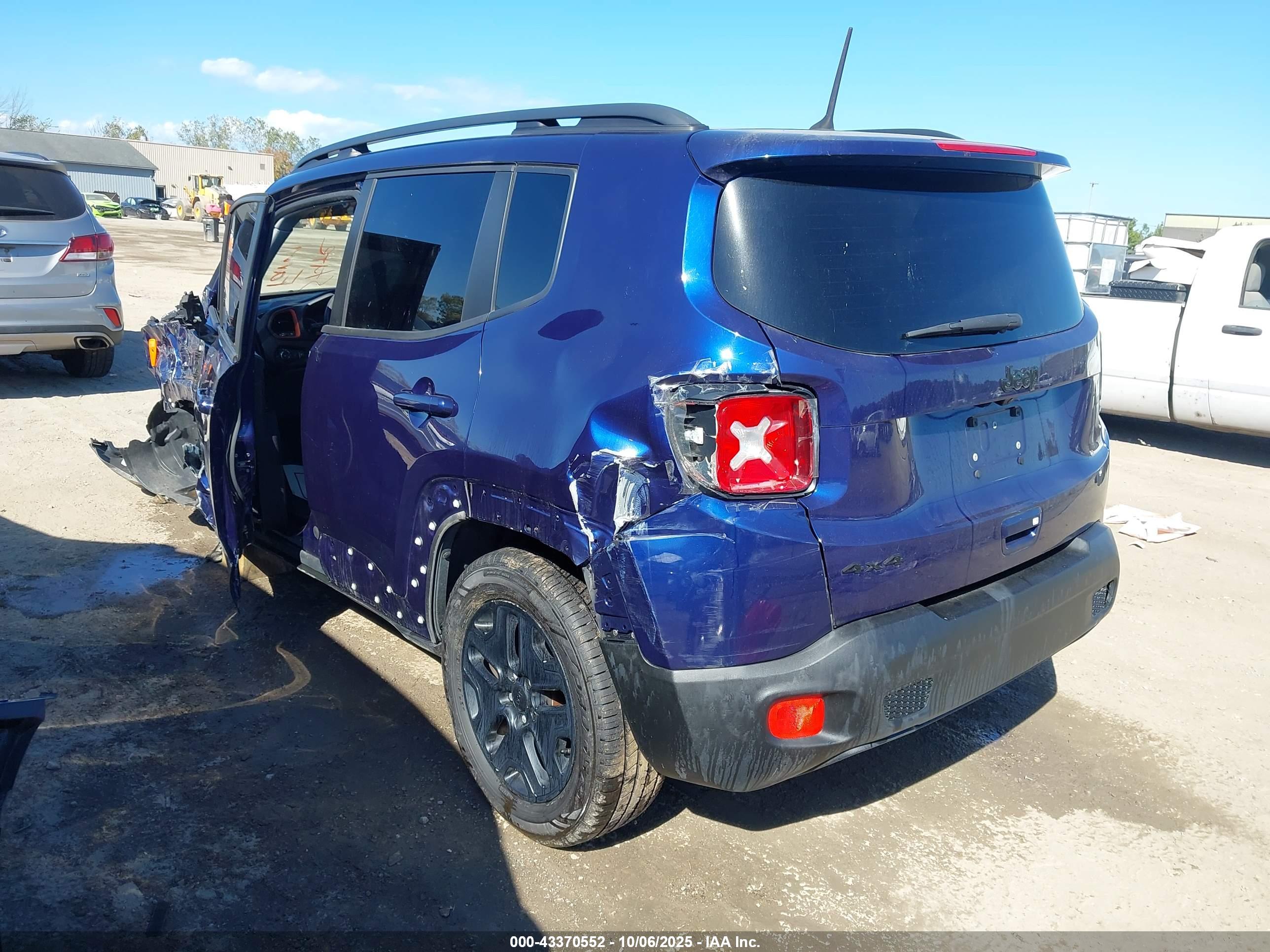 JEEP RENEGADE image 3