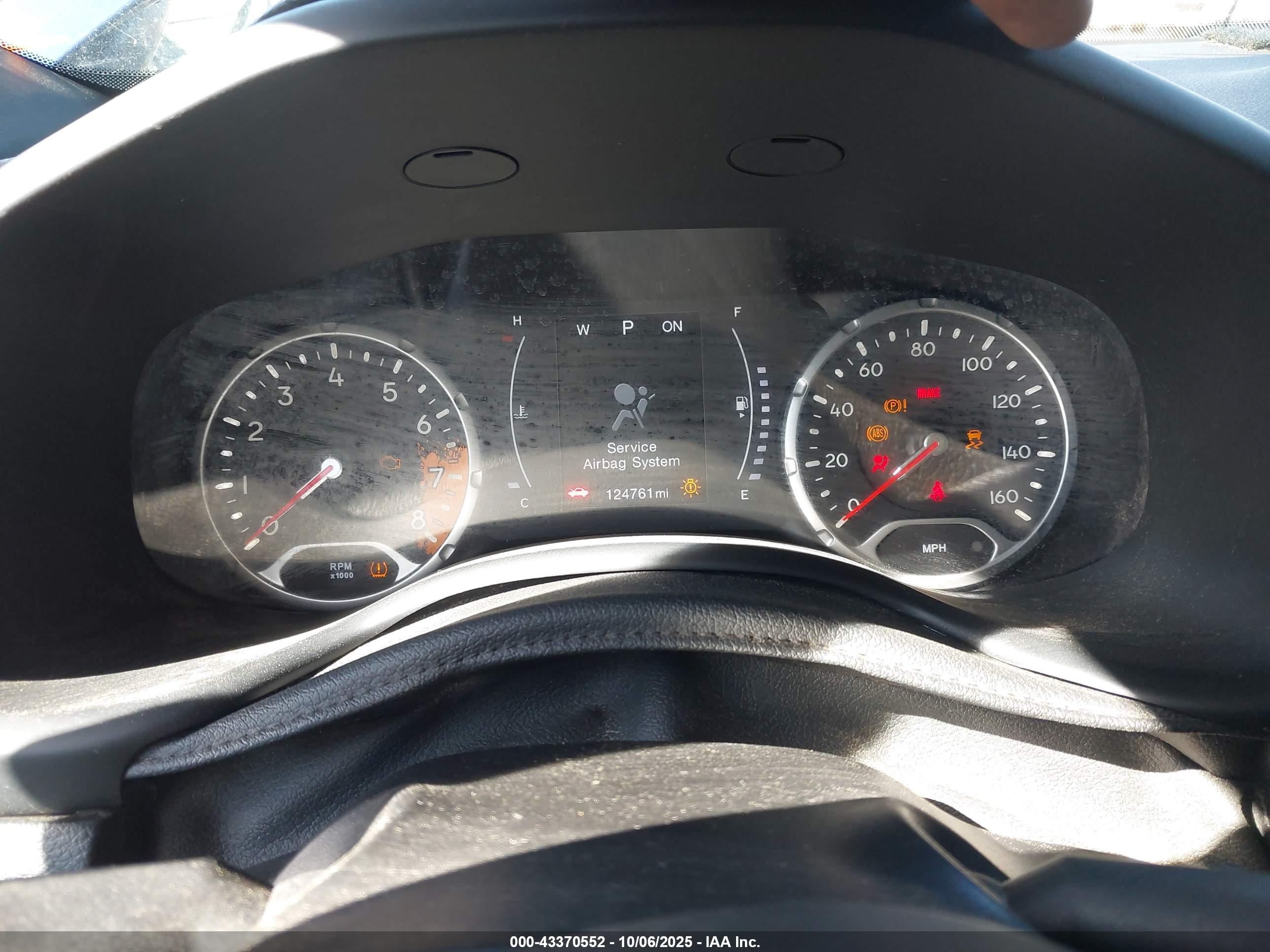 JEEP RENEGADE image 7