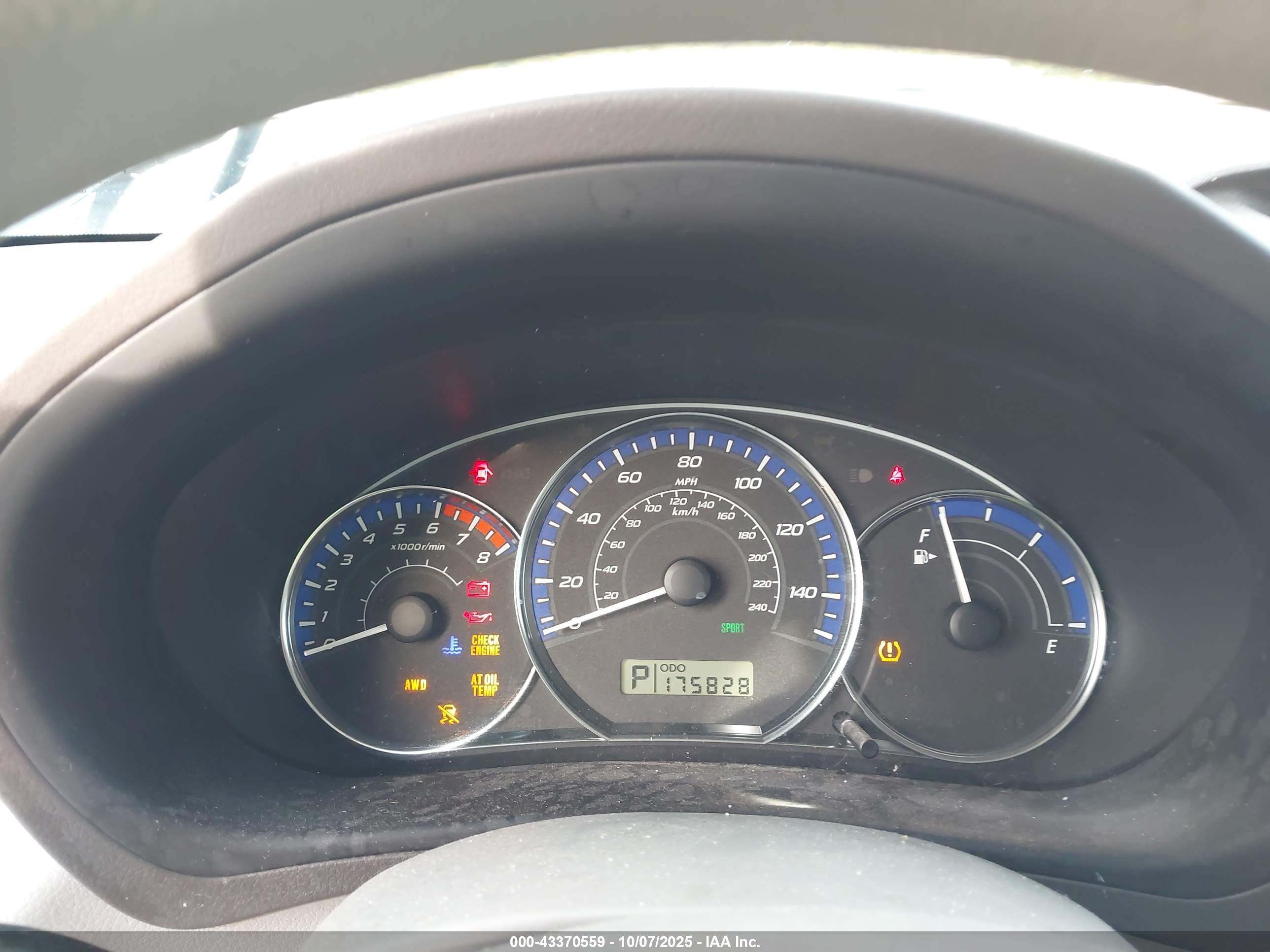 SUBARU FORESTER image 7